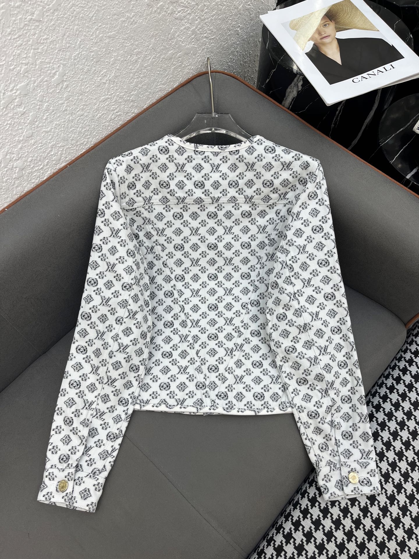 Louis Vuitton Women's 25SS Round Neck Jacket - Iconic Monogram Denim 7 i1751212520736 5853 0 5