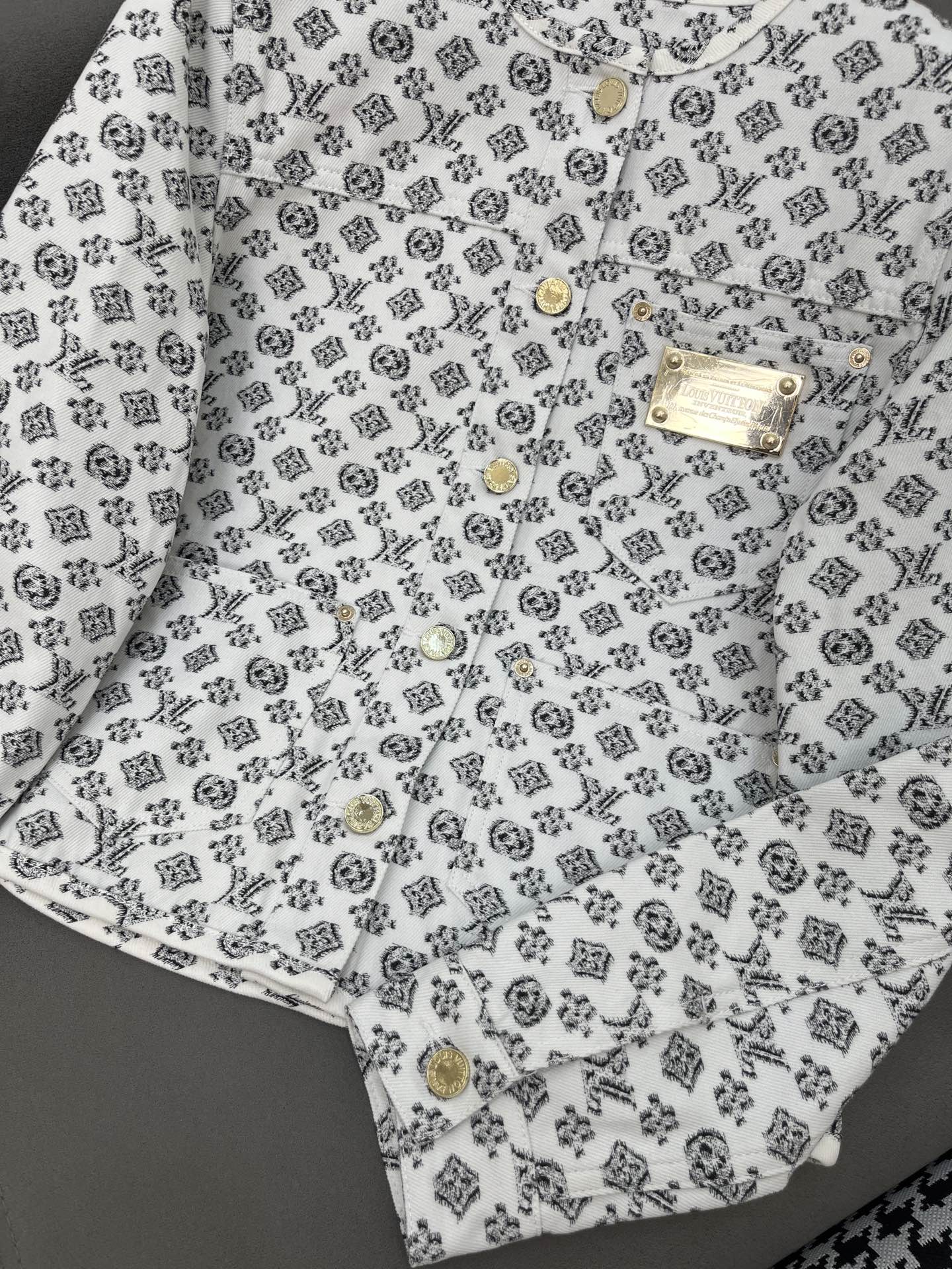 Louis Vuitton Women's 25SS Round Neck Jacket - Iconic Monogram Denim 4 i1751212520802 6801 0 2