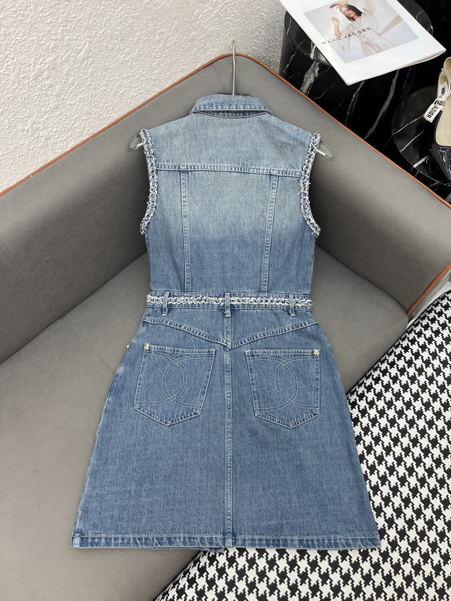 Versace Sleeveless Denim Dress with Lace Trim - Spring/Summer Collection 7 i1751359807762 8014 0 5