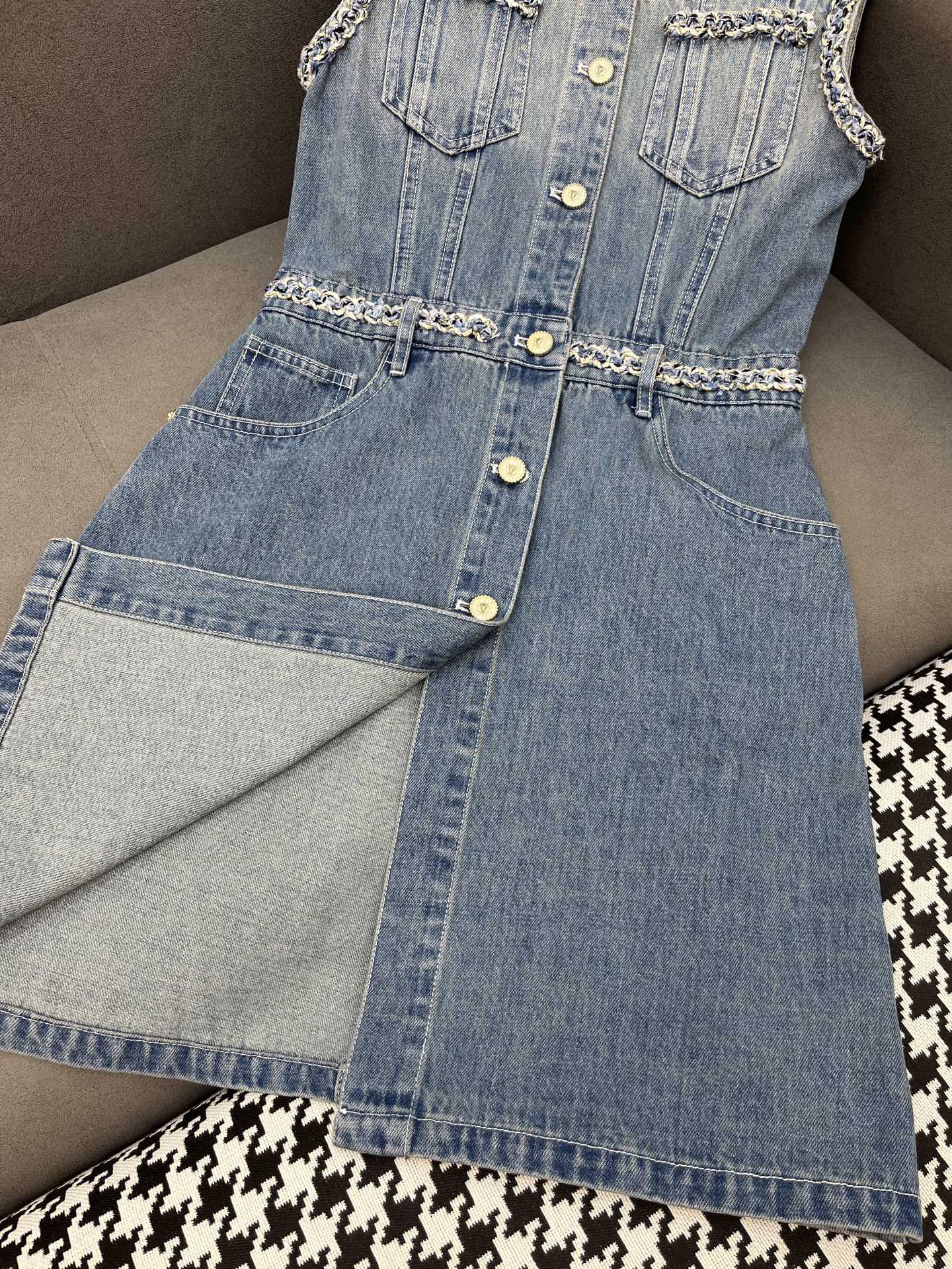 Versace Sleeveless Denim Dress with Lace Trim - Spring/Summer Collection 5 i1751359809111 8070 0 3