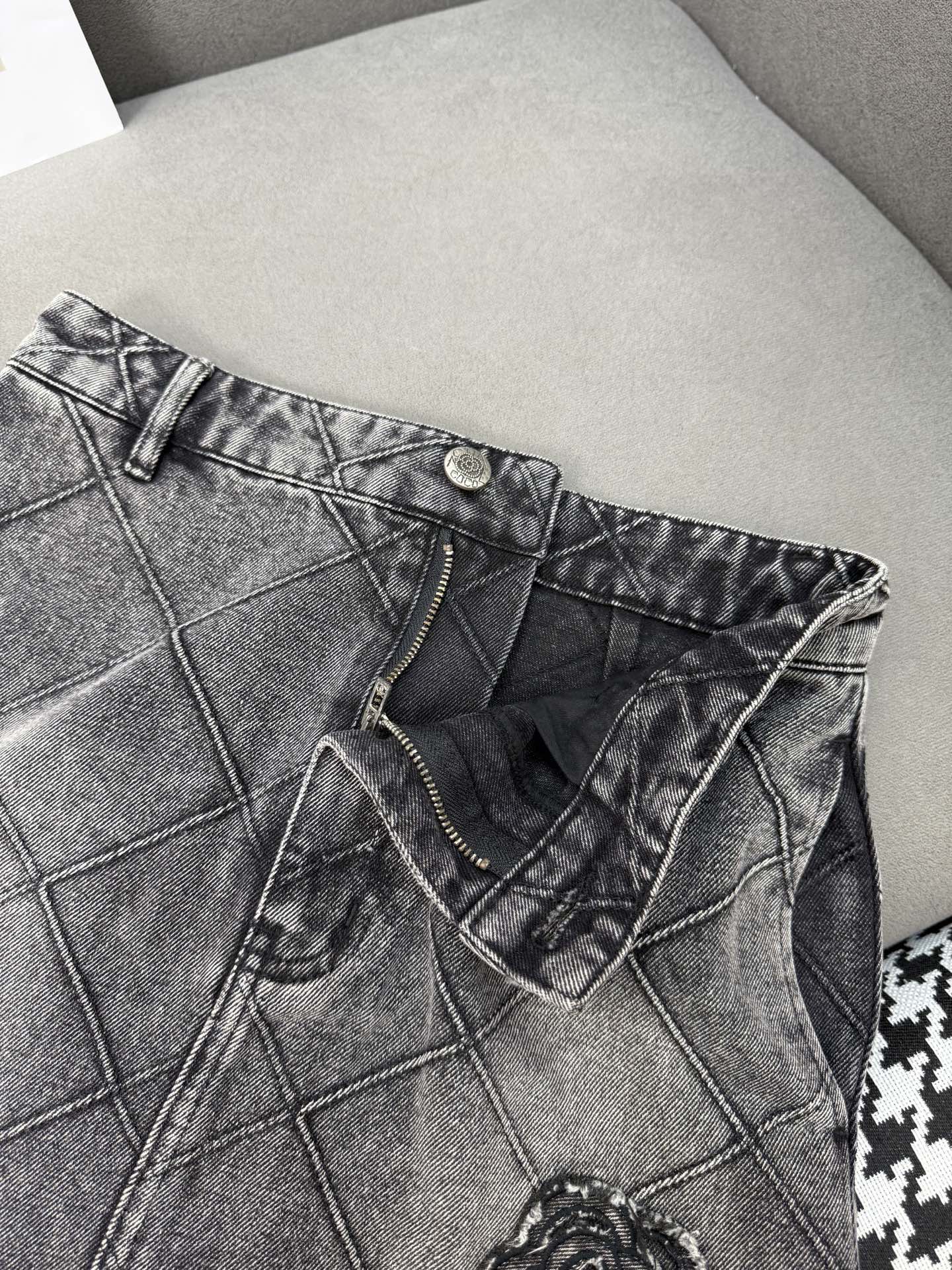 Chanel 25SS Denim Skirt - Classic Style, Rhombus Pattern, Three Sizes 5 i1751372851801 4190 0 3