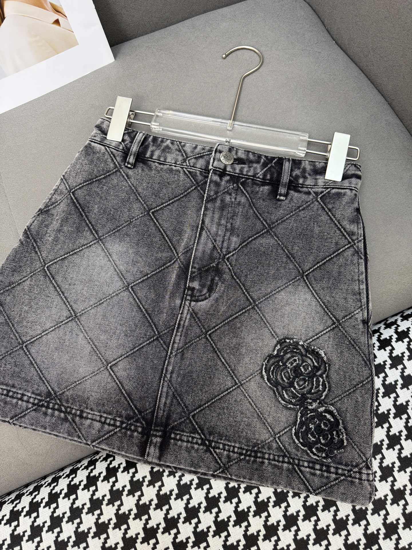 Chanel 25SS Denim Skirt - Classic Style, Rhombus Pattern, Three Sizes 3 i1751372851905 8553 0 1