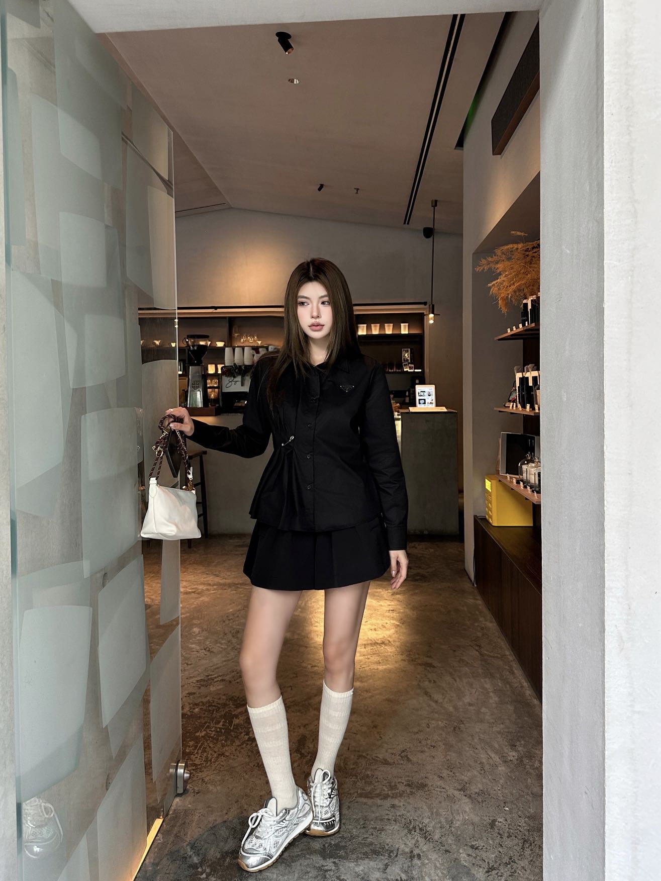 i1760515531950 965 0 7