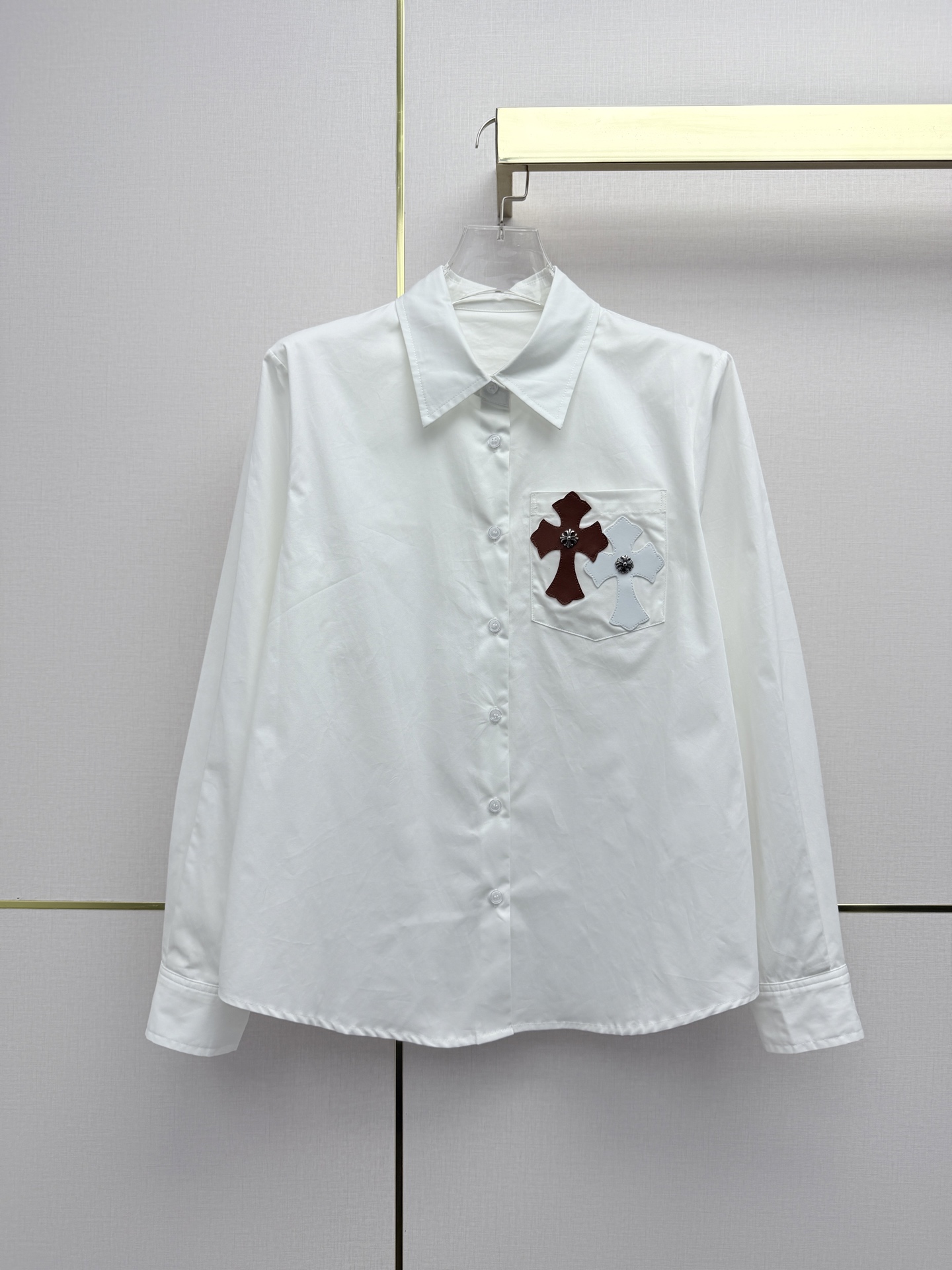 NO:723564,Chrome heart*/26SS new long-sleeved shirt/brown and white cross leather brand decoration/a street-feeling personalized item/two colors and three codes SMLB808, Chrome heart-clothing, chrome hearts, chrome hearts, shirts,19860909Chrome heart*/26SS新款长袖衬衫/棕白十字架皮牌装饰/街头感十足的个性单品/两色三码SMLB808,克罗心-服装,chrome hearts,chrome hearts,shirts,,Women's clothing