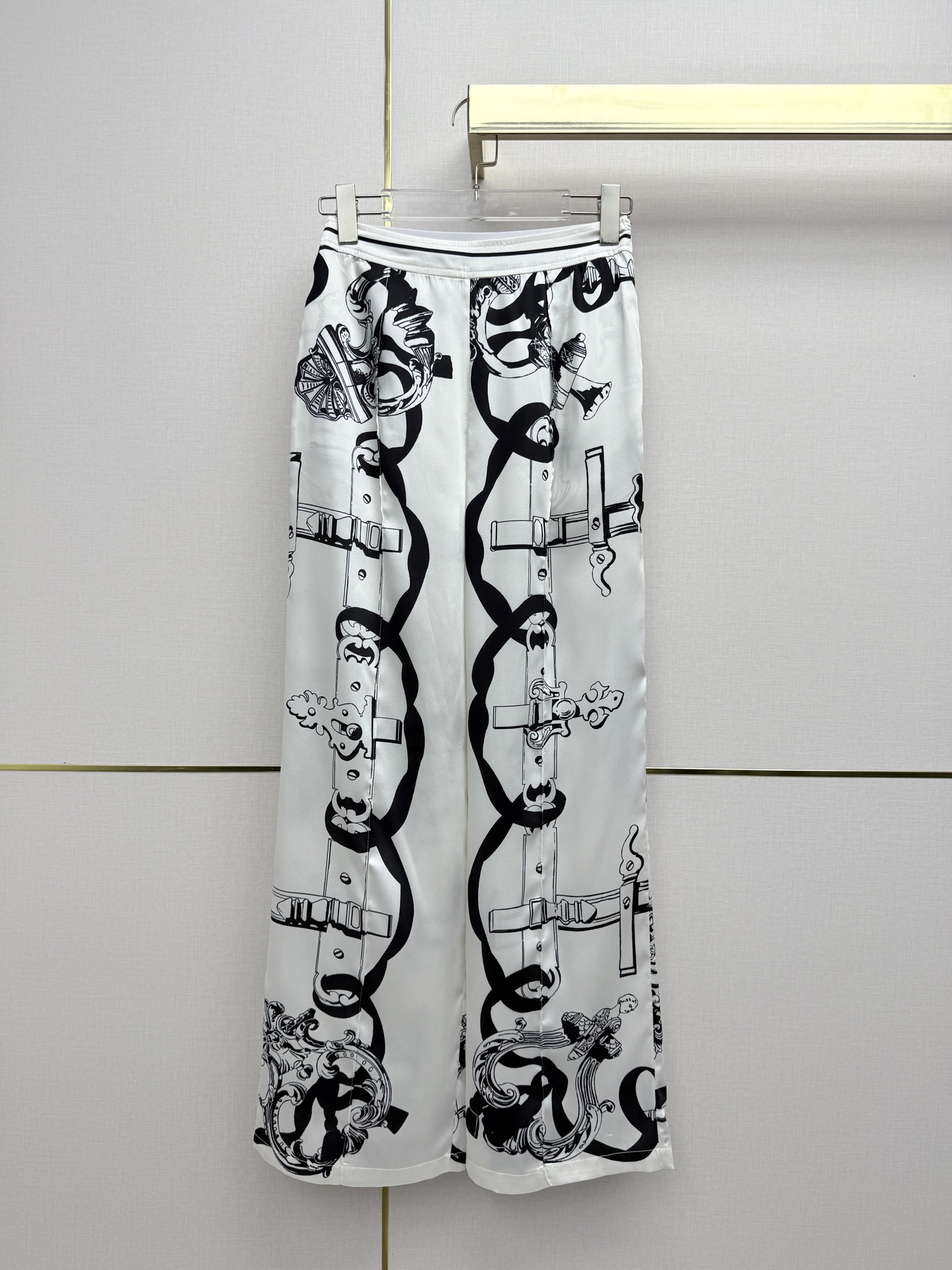 NO:723672,Herme*/26SS new silk wide-leg pants/pattern print decoration/elastic waistband/high quality/two colors and four sizes SMLXLB808, Hermes-clothing, hermes, hermes, real silk,19860909Herme*/26SS新款真丝阔腿裤/图案印花装饰/橡筋腰头/高品质/两色四码SMLXLB808,爱马仕-服装,hermes,hermes,real silk,,Women's clothing