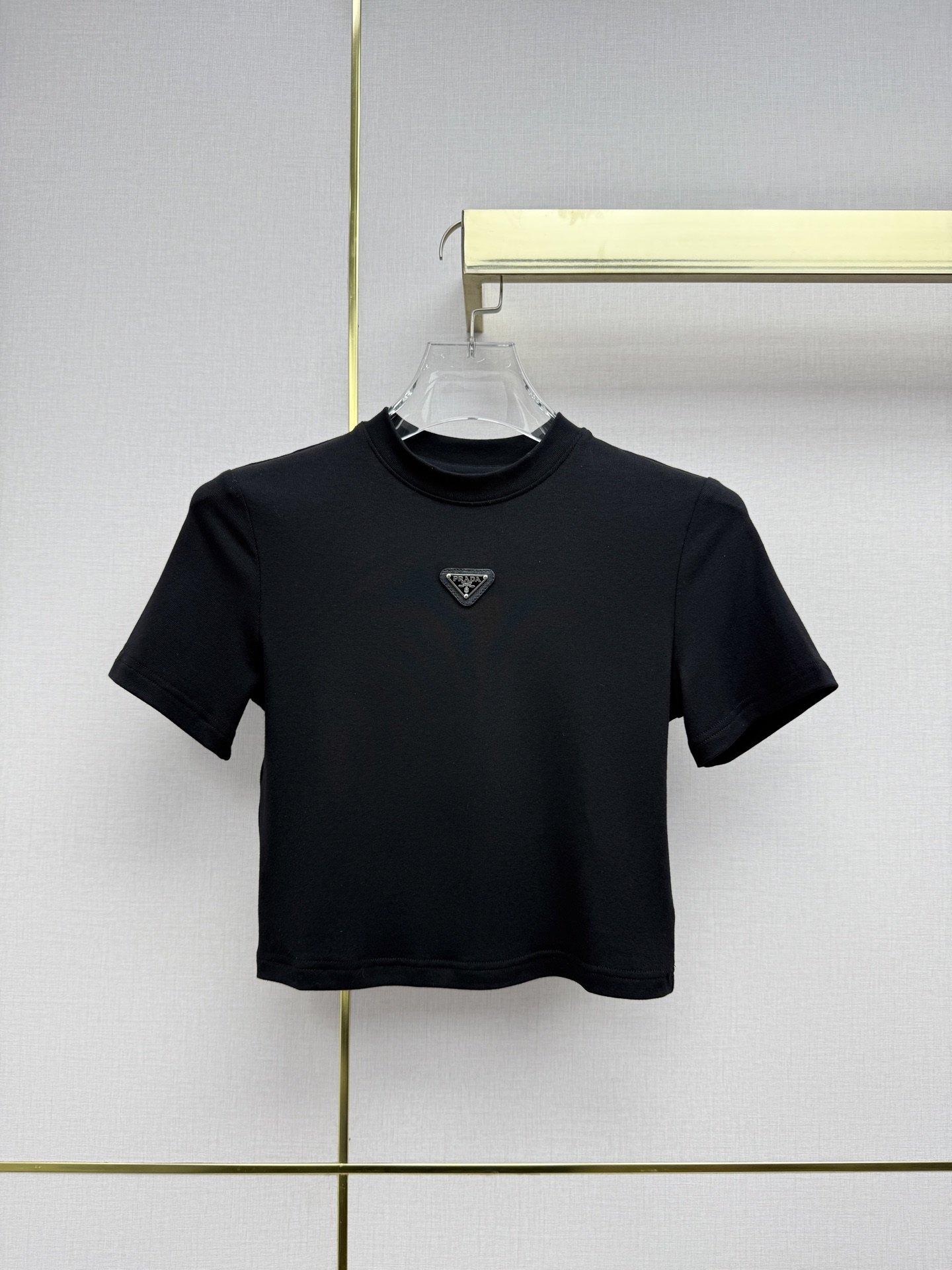 NO:754866,Prad*/26SS new small T-shirt/classic triangle logo decoration/basic model/three colors and three codes SMLB, Prada-clothing, prada, prada, tees, t-shirt,19860909Prad*/26SS新款小T恤/经典三角标装饰/基础款/三色三码SMLB,普拉达-服装,prada,prada,tees，t-shirt,,Women's clothing
