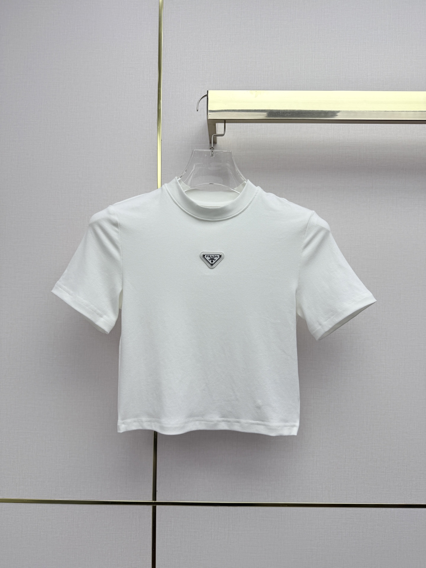 NO:754852,Prad*/26SS new small T-shirt/classic triangle logo decoration/basic model/three colors and three codes SMLB, Prada-clothing, prada, prada, tees, t-shirt,19860909Prad*/26SS新款小T恤/经典三角标装饰/基础款/三色三码SMLB,普拉达-服装,prada,prada,tees，t-shirt,,Women's clothing