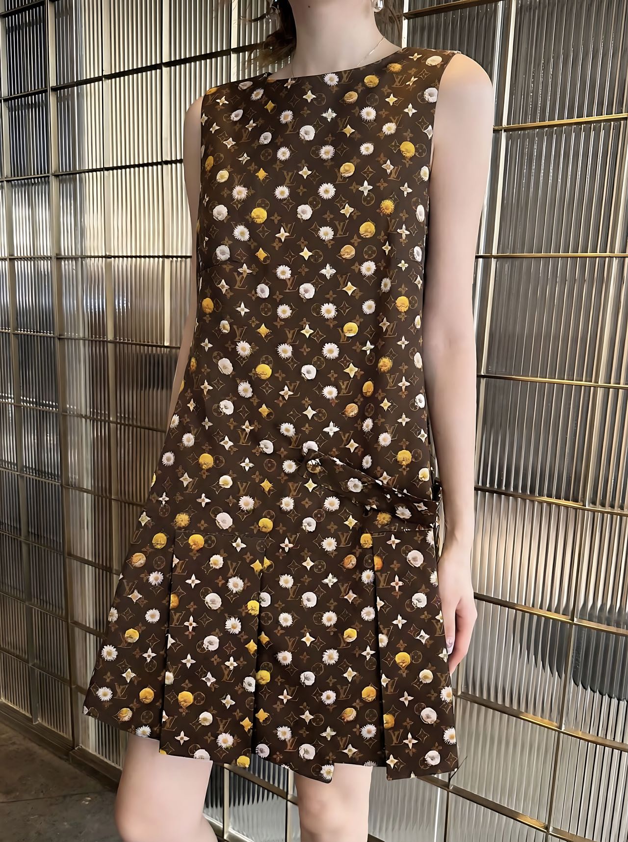 NO:777351,Model pictures,Louis Vuitton-clothing,louis vuitton,19860909模特图,路易威登-服装,louis vuitton,,Women's clothing