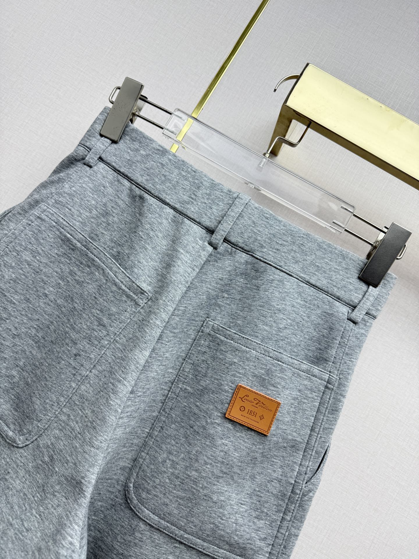 LV Heather Grey Front Seam Knit Casual Shorts