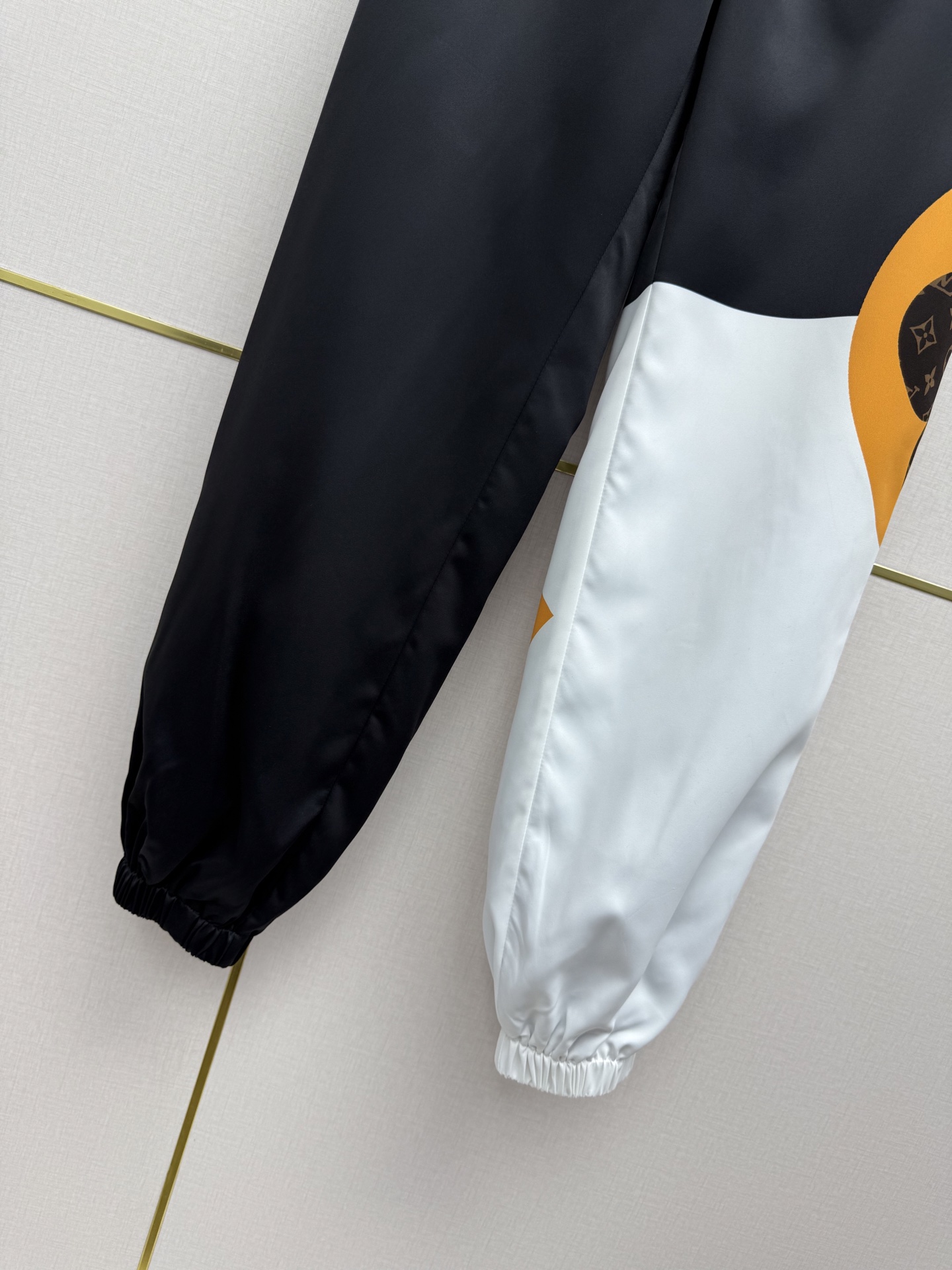 louis vuitton graphic monogram tracksuit