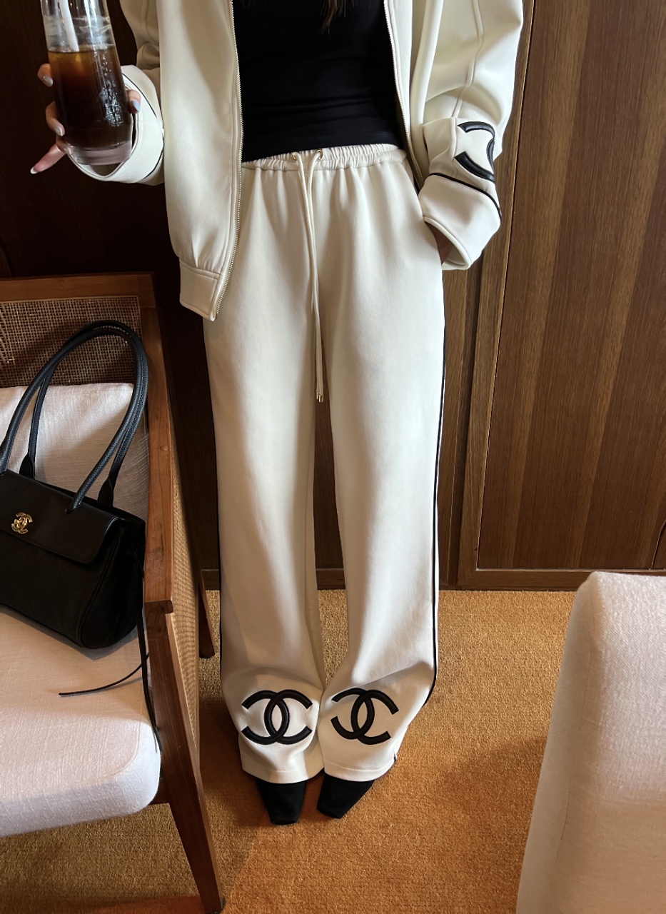 chanel double c zip jacket straight pants set