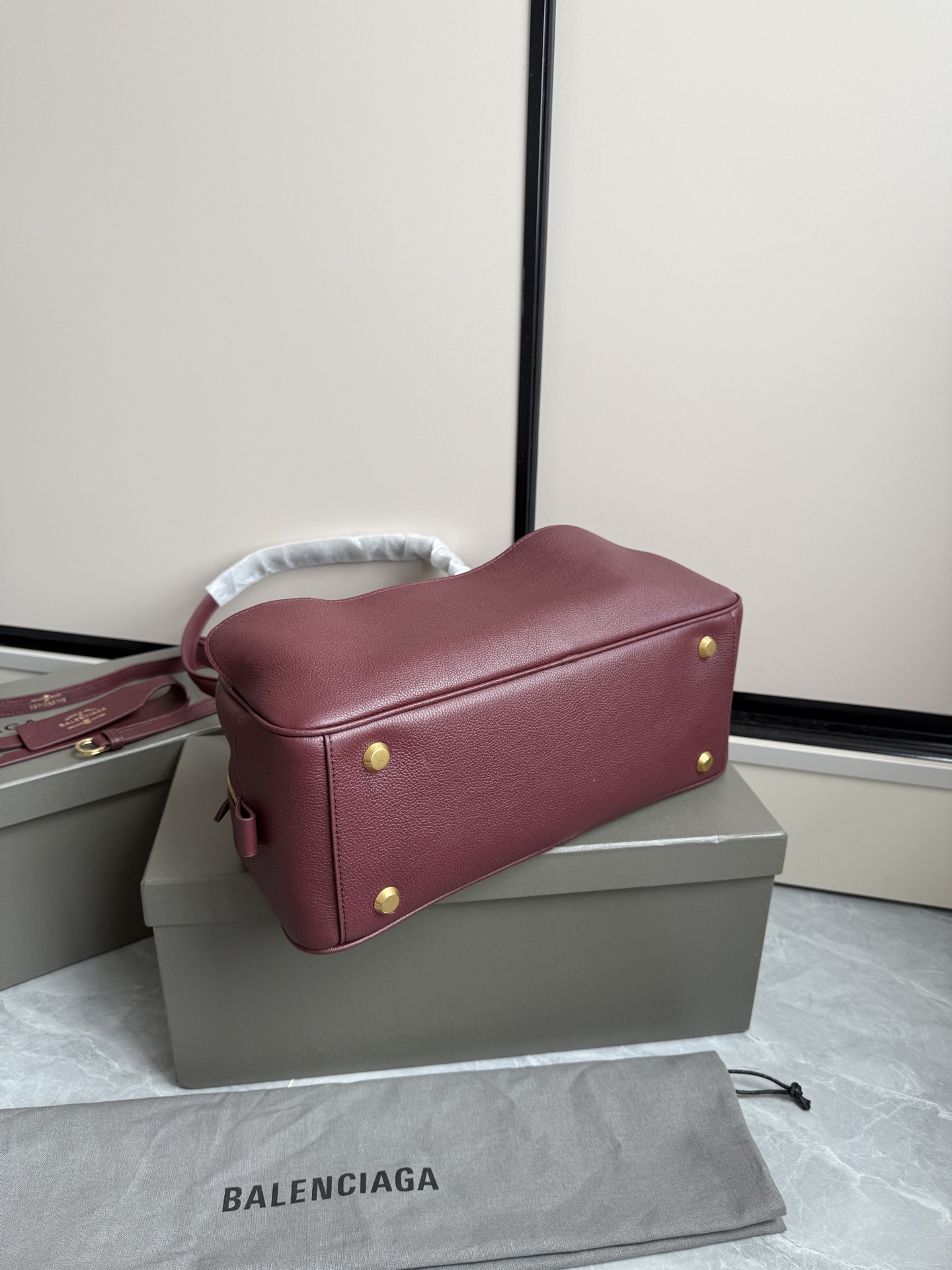 Loewe 升级版保龄球·酒红色