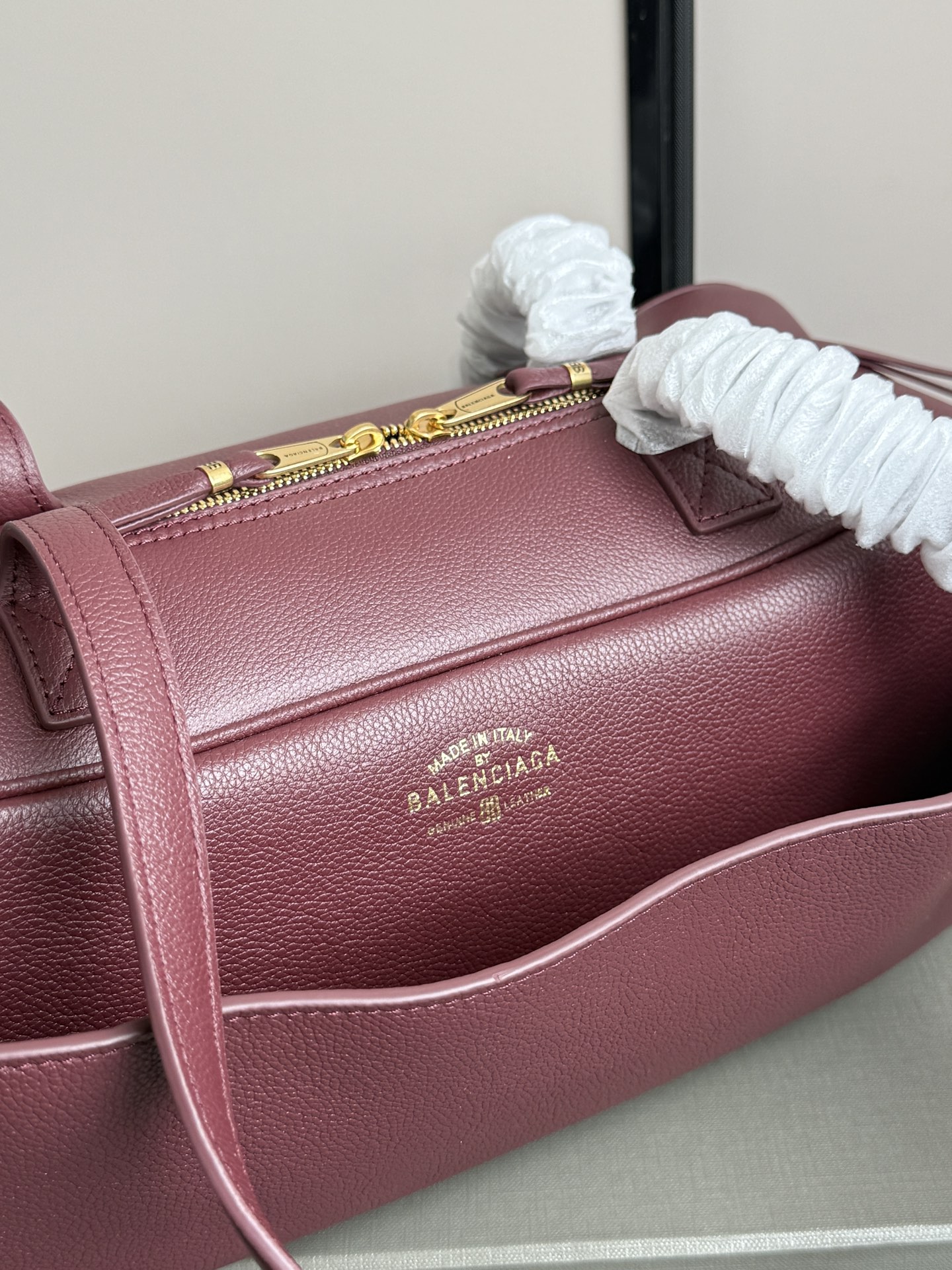 Loewe 升级版保龄球·酒红色