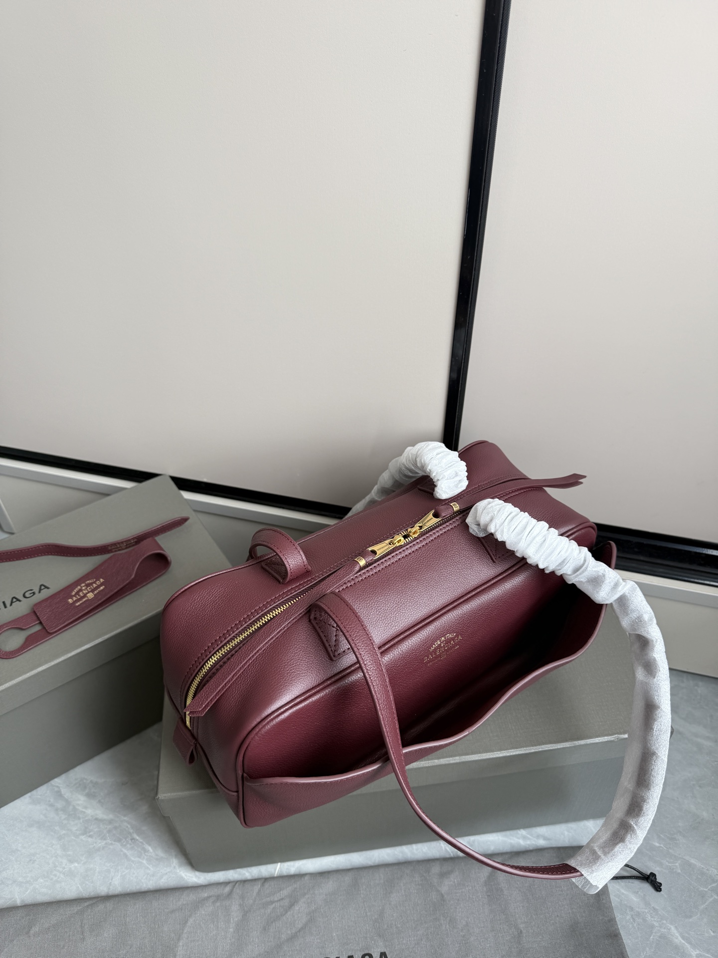 Loewe 升级版保龄球·酒红色