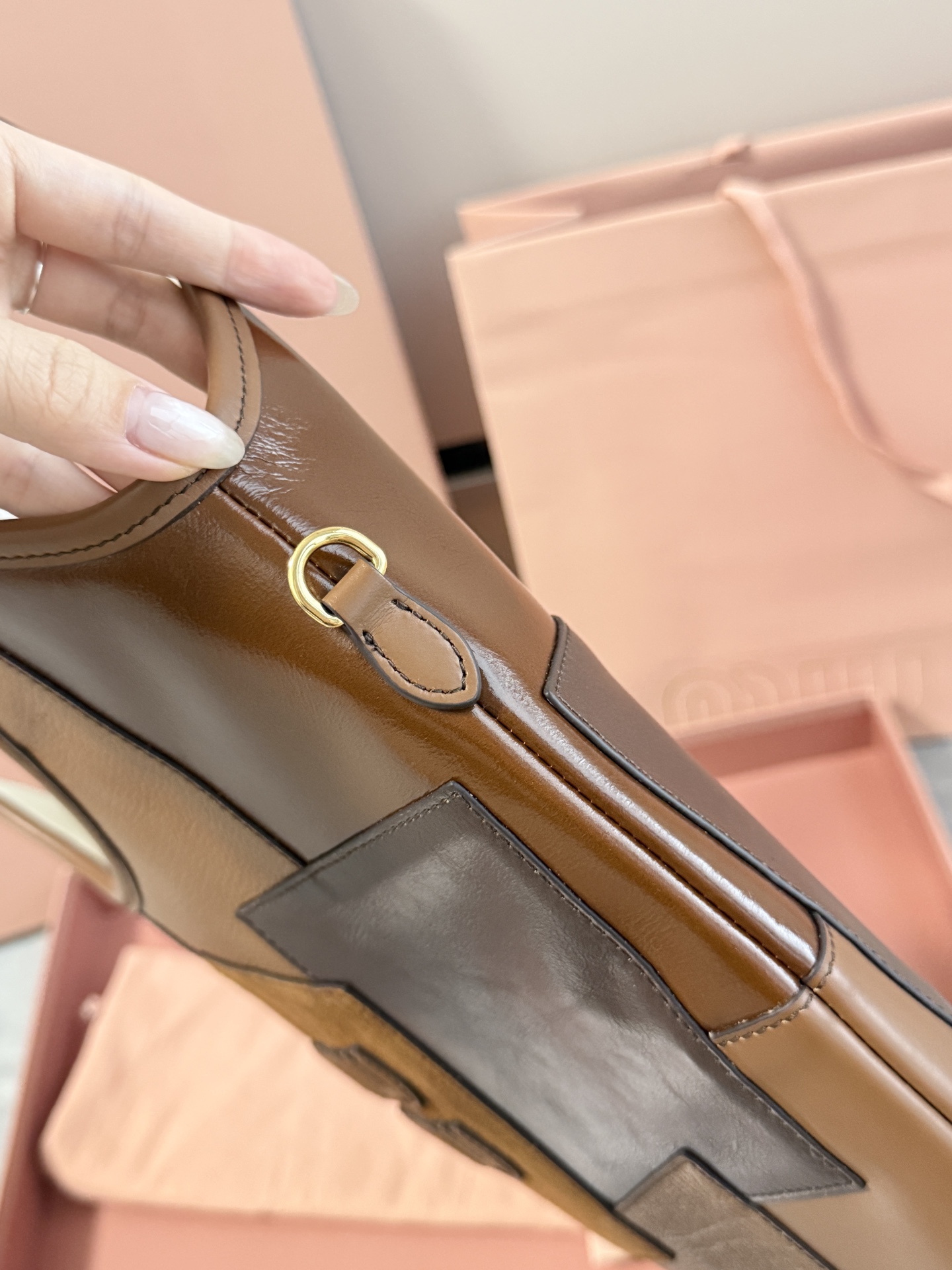 Miu Miu 升级版miu托特大号·拼接