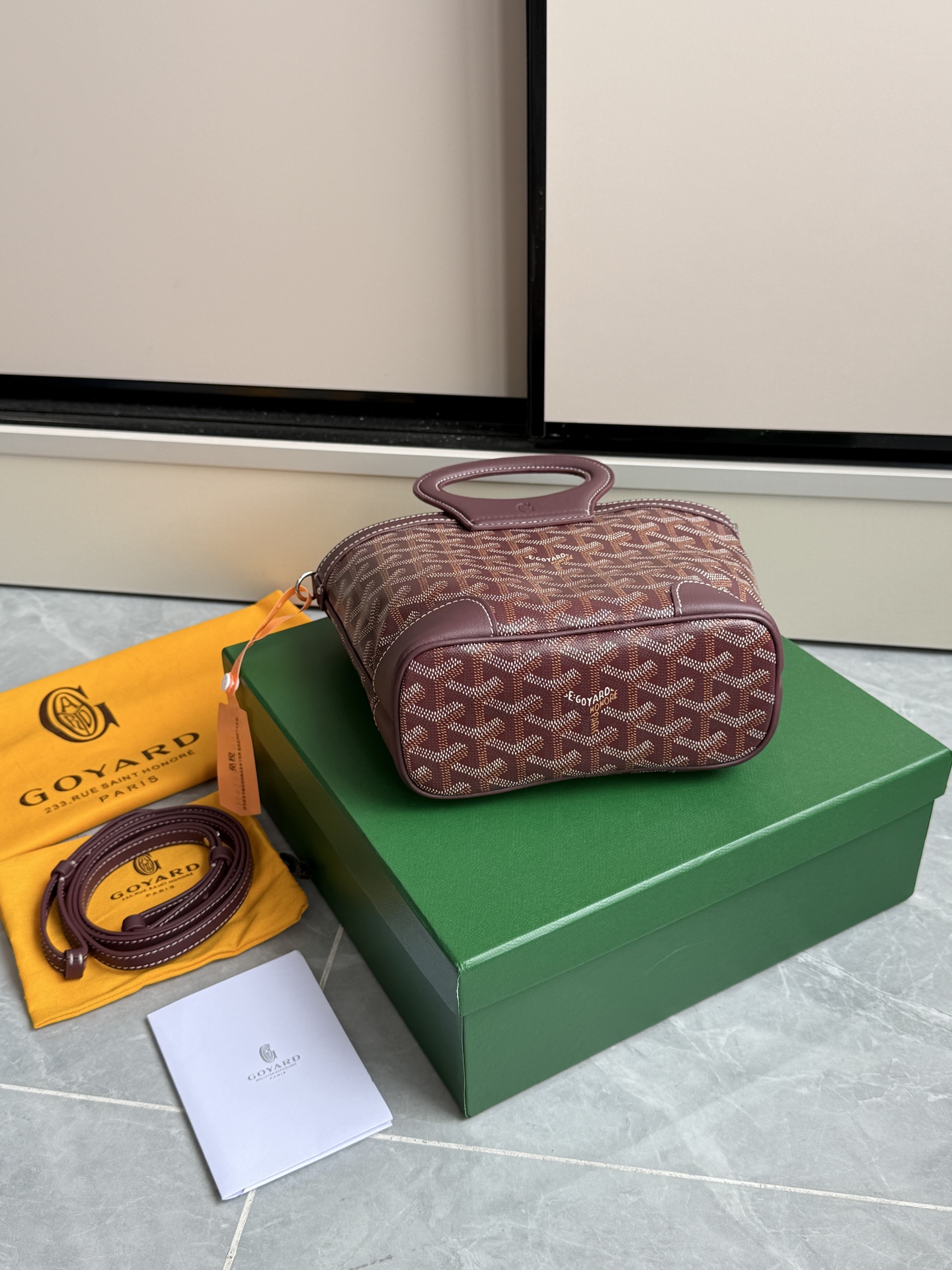 Goyard 戈雅菜篮子·酒红色