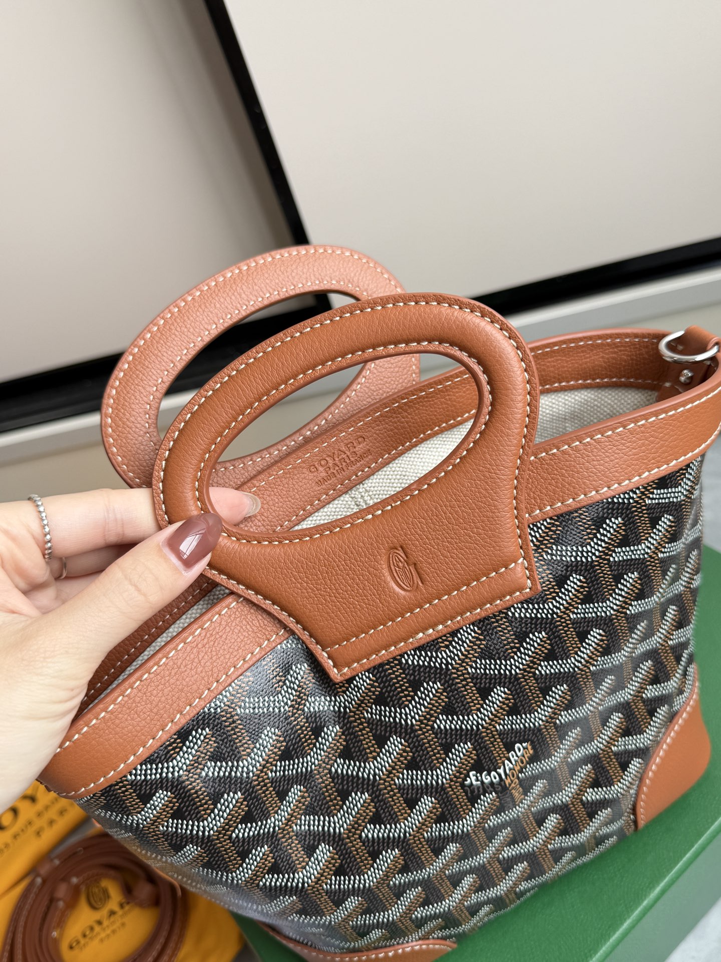 Goyard 戈雅菜篮子·棕色