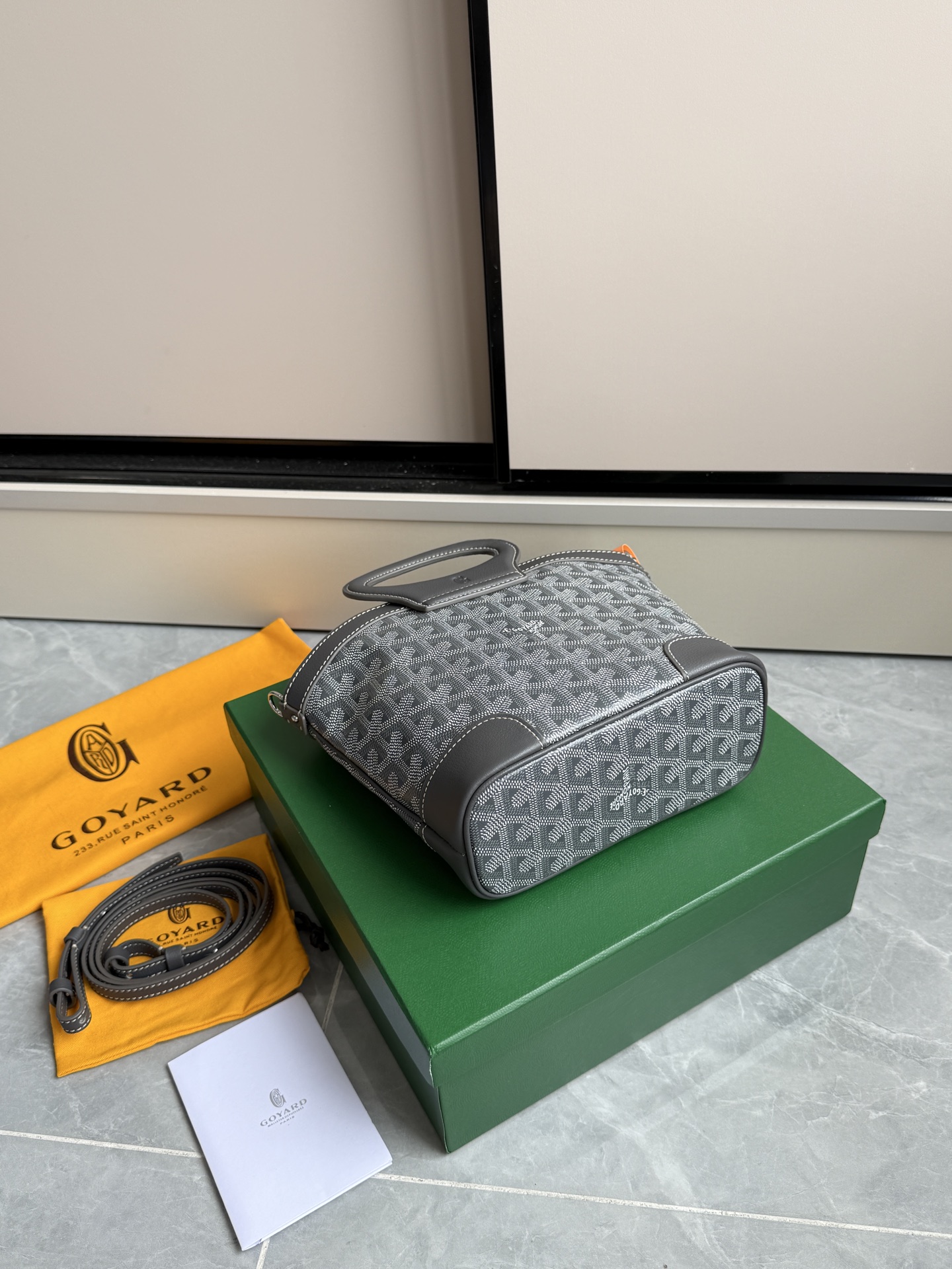 Goyard 戈雅菜篮子·灰色