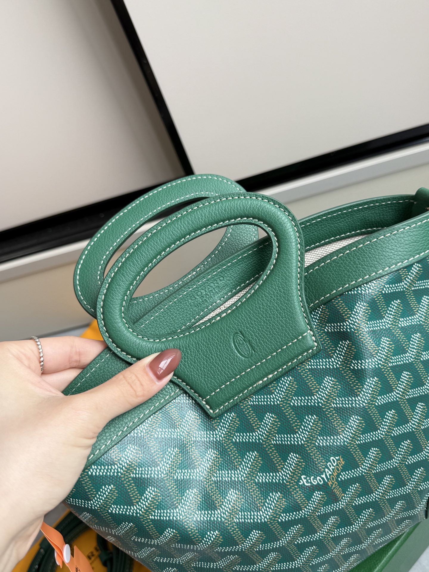 Goyard 戈雅菜篮子·绿色