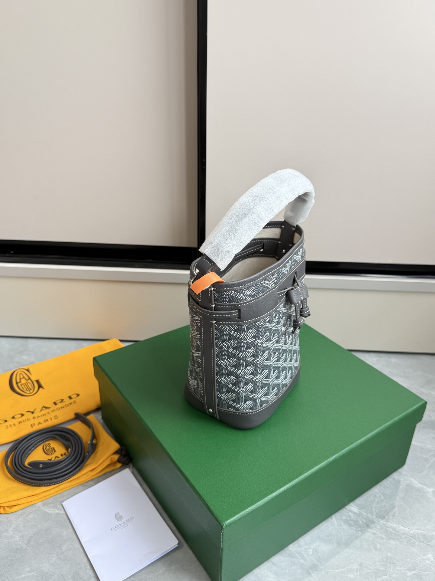 Goyard 戈雅迷你水桶·灰色