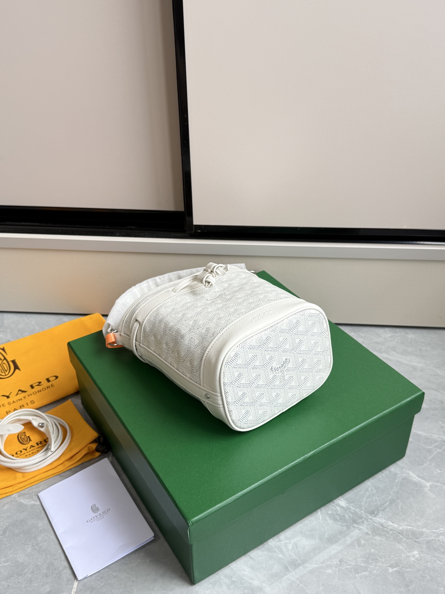 Goyard 戈雅迷你水桶·白色