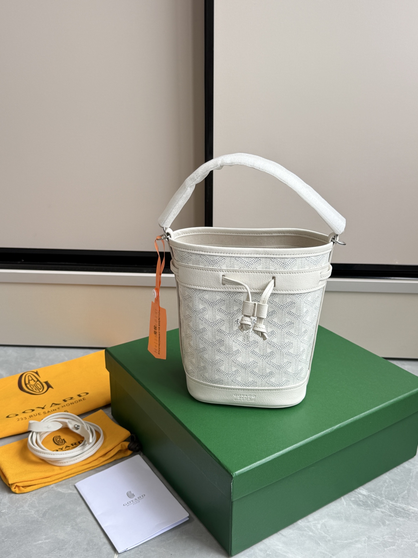 Goyard 戈雅迷你水桶·白色