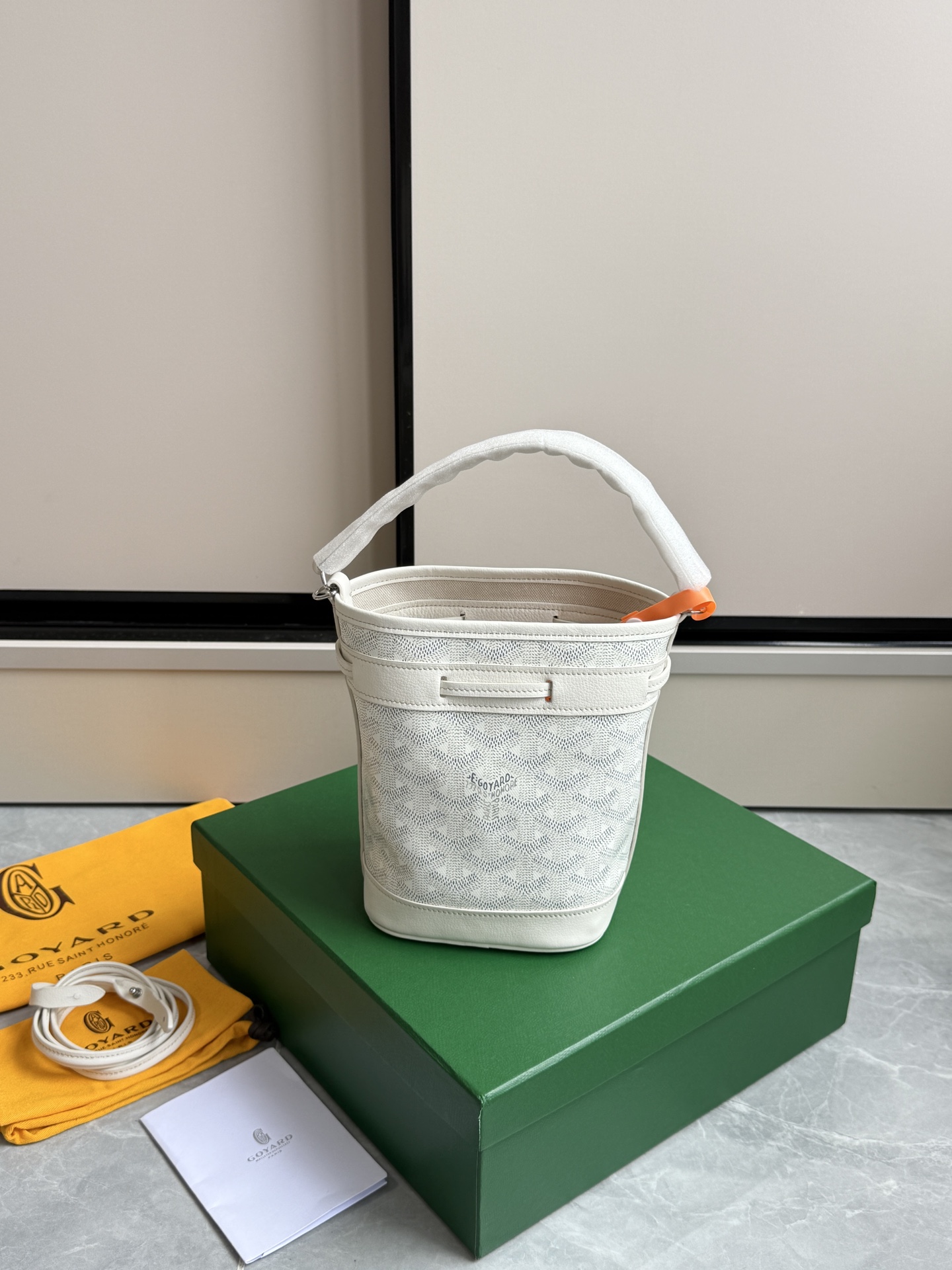 Goyard 戈雅迷你水桶·白色