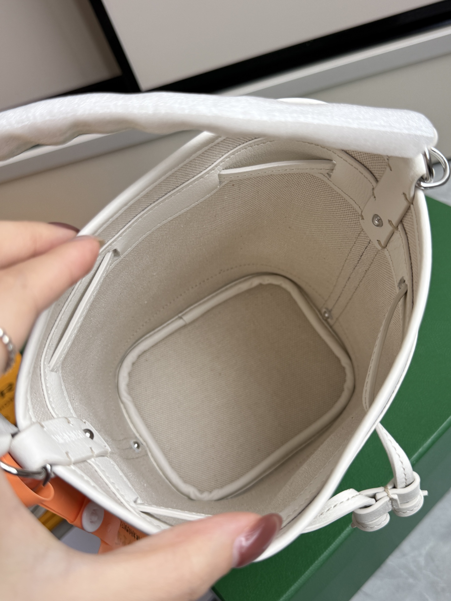 Goyard 戈雅迷你水桶·白色