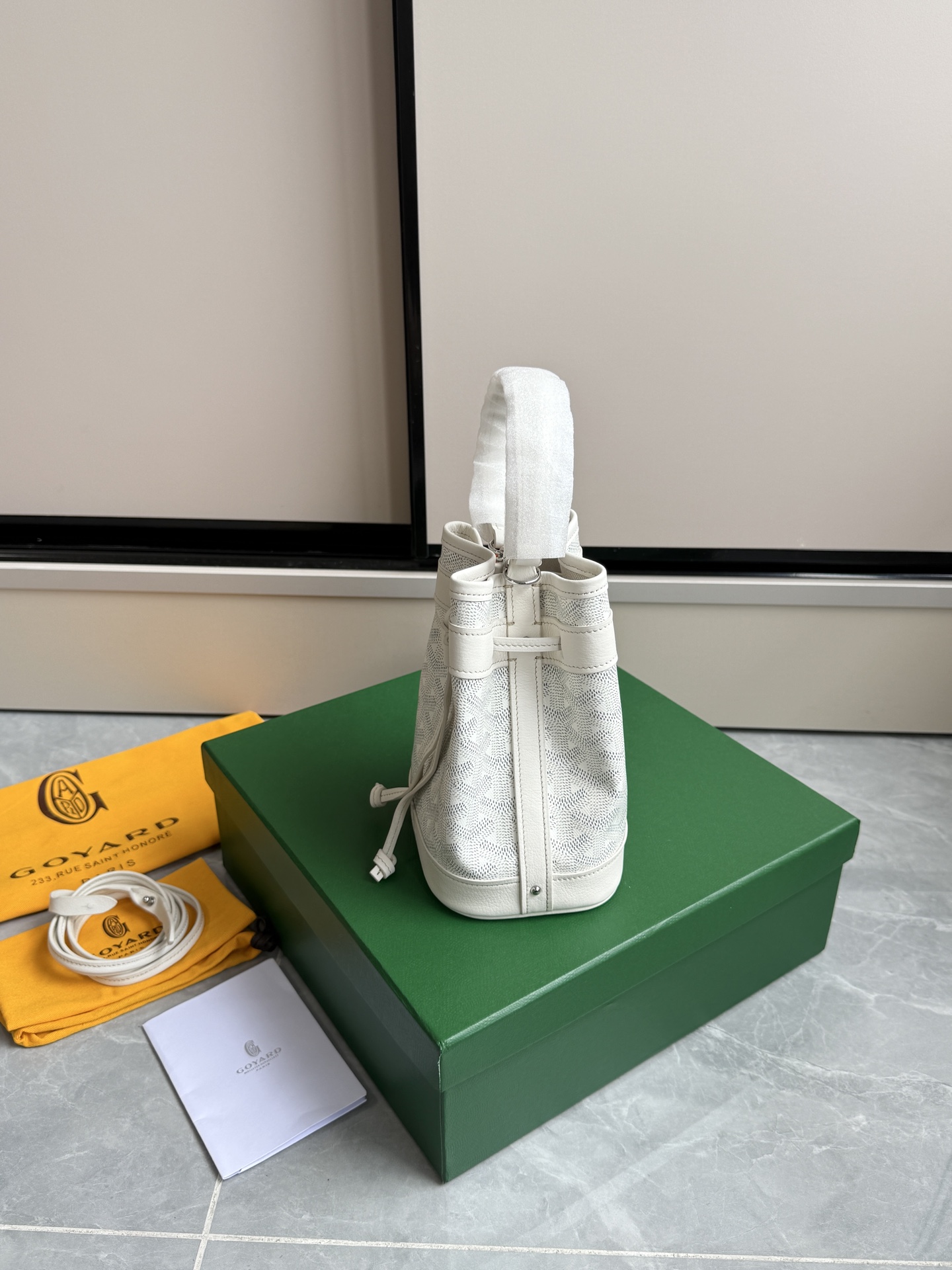 Goyard 戈雅迷你水桶·白色