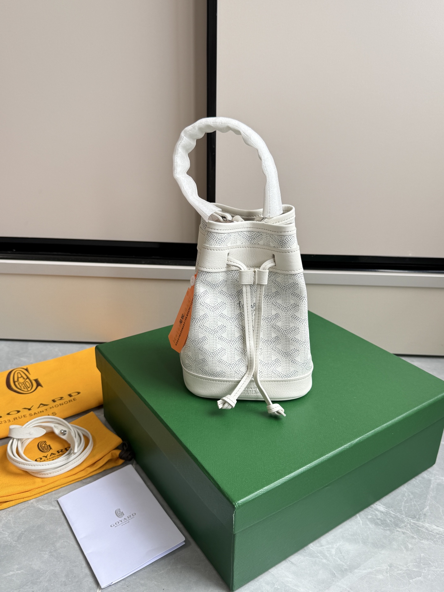 Goyard 戈雅迷你水桶·白色
