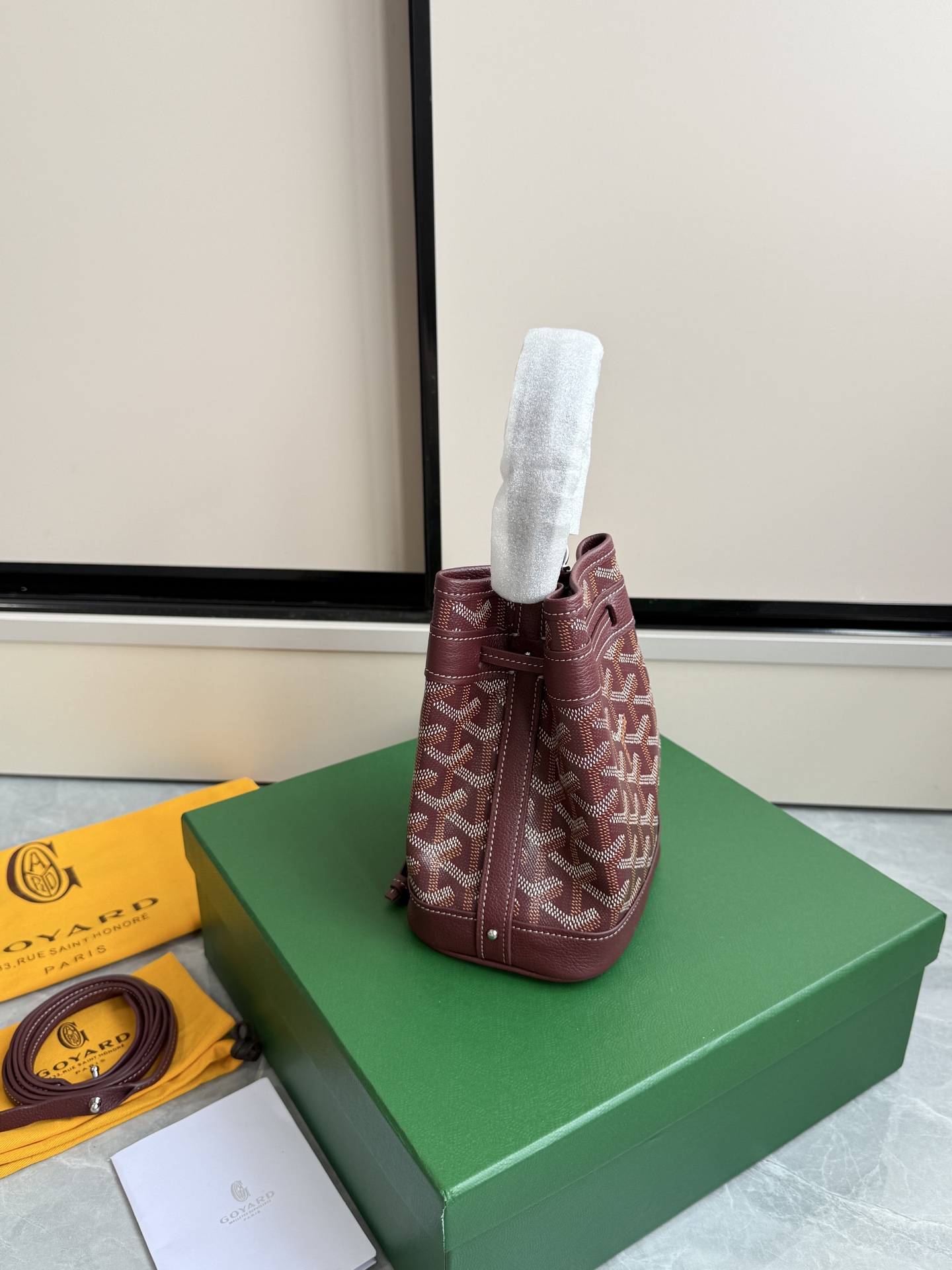 Goyard 戈雅迷你水桶·酒红色
