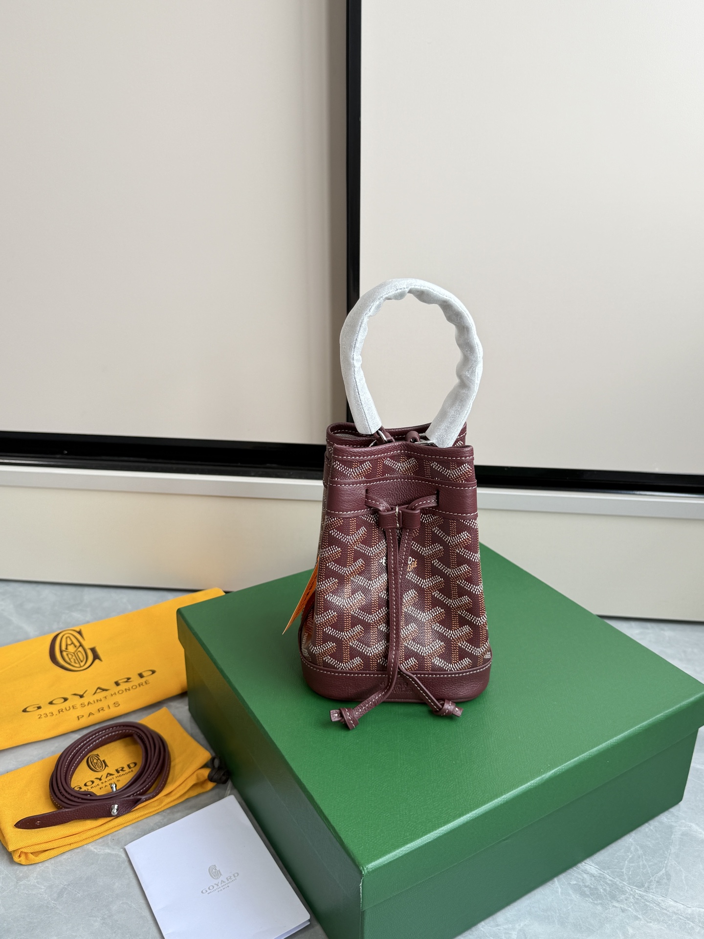Goyard 戈雅迷你水桶·酒红色