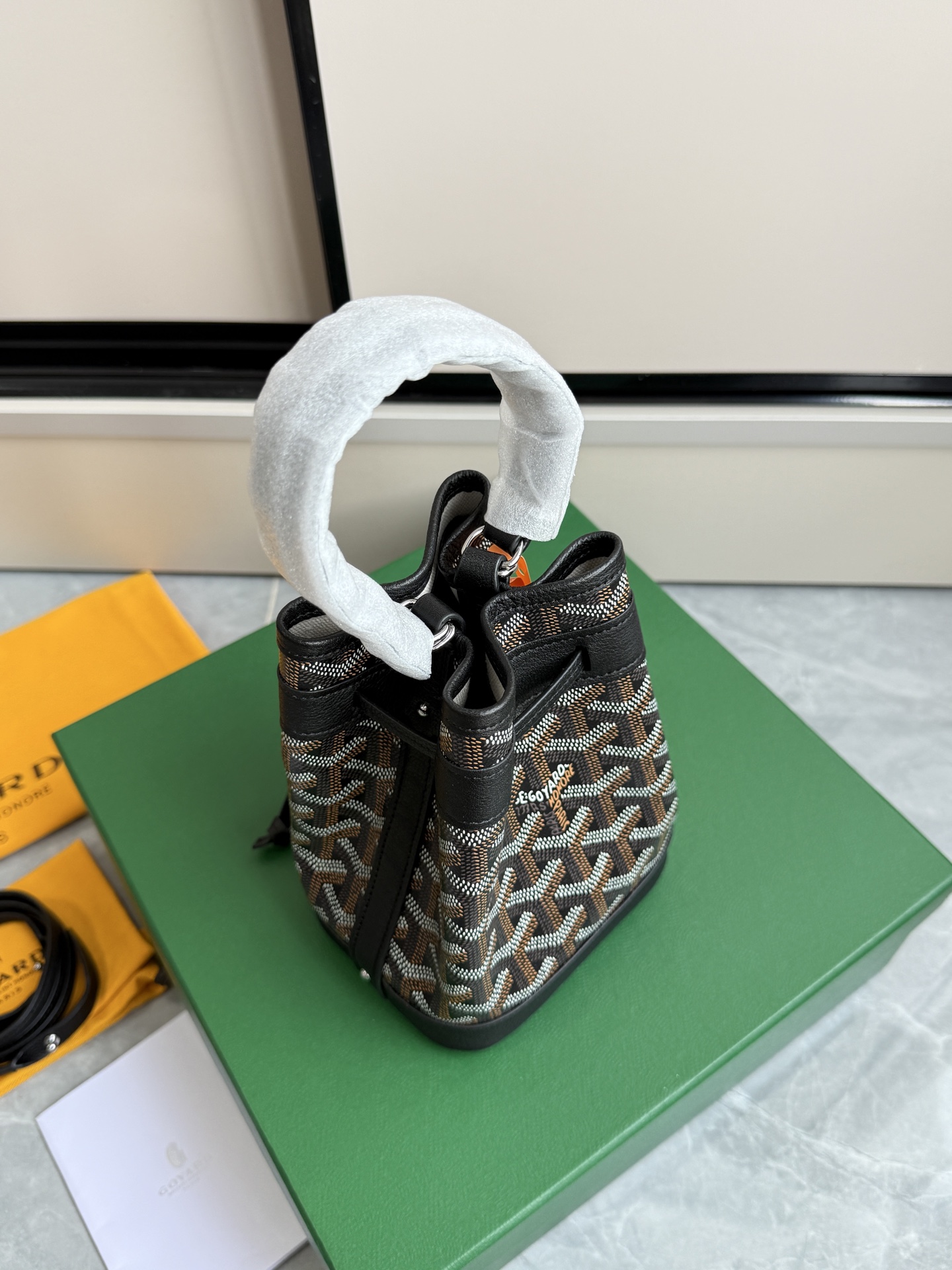 Goyard 戈雅迷你水桶·黑色