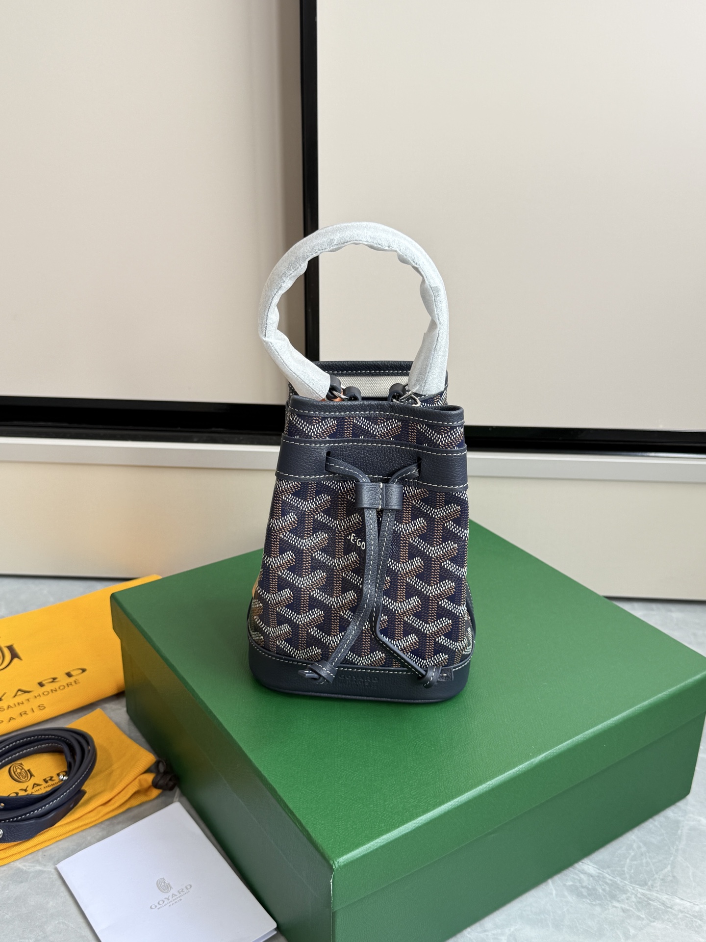 Goyard 戈雅迷你水桶·深蓝色