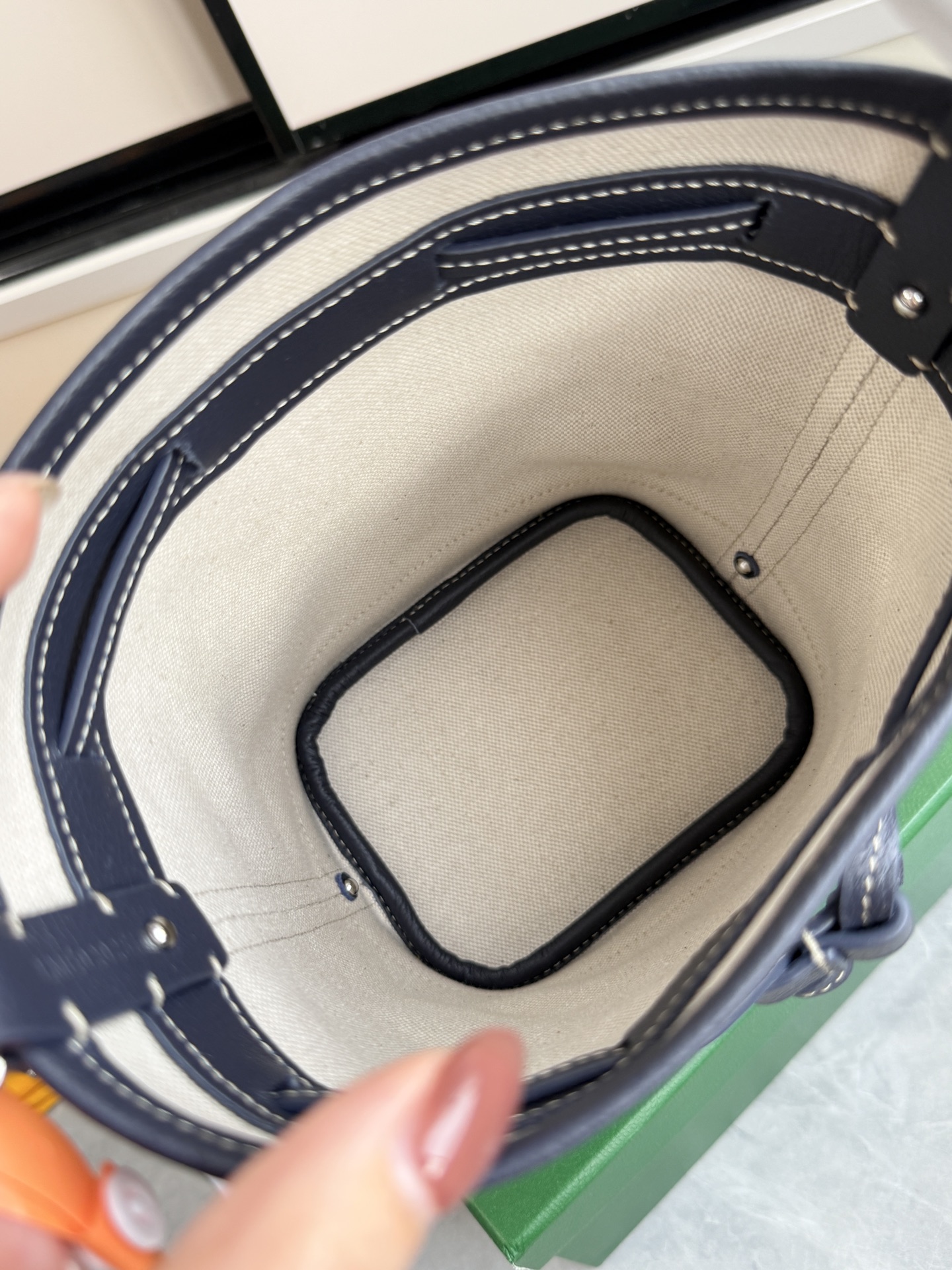 Goyard 戈雅迷你水桶·深蓝色