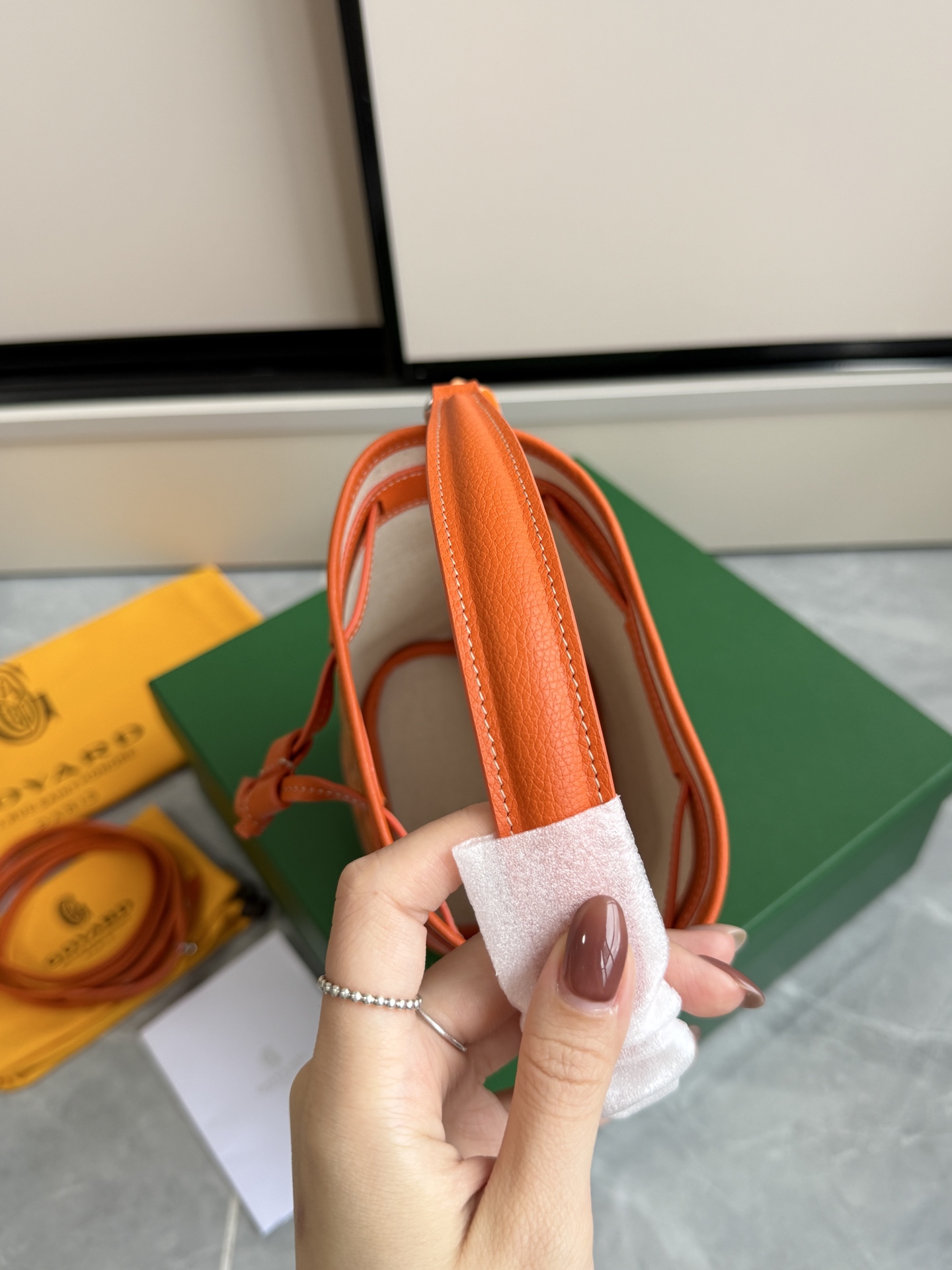 Goyard 戈雅迷你水桶·橙色