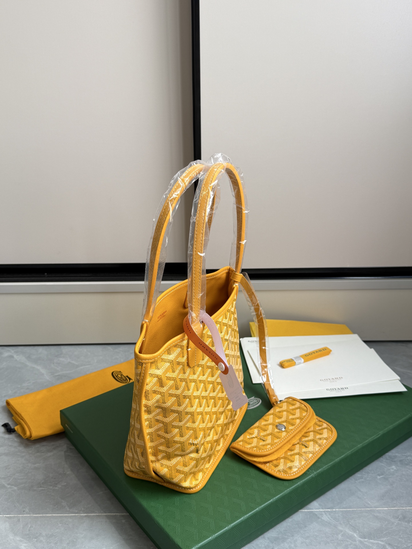 Goyard 狗牙购物袋·迷你·黄色