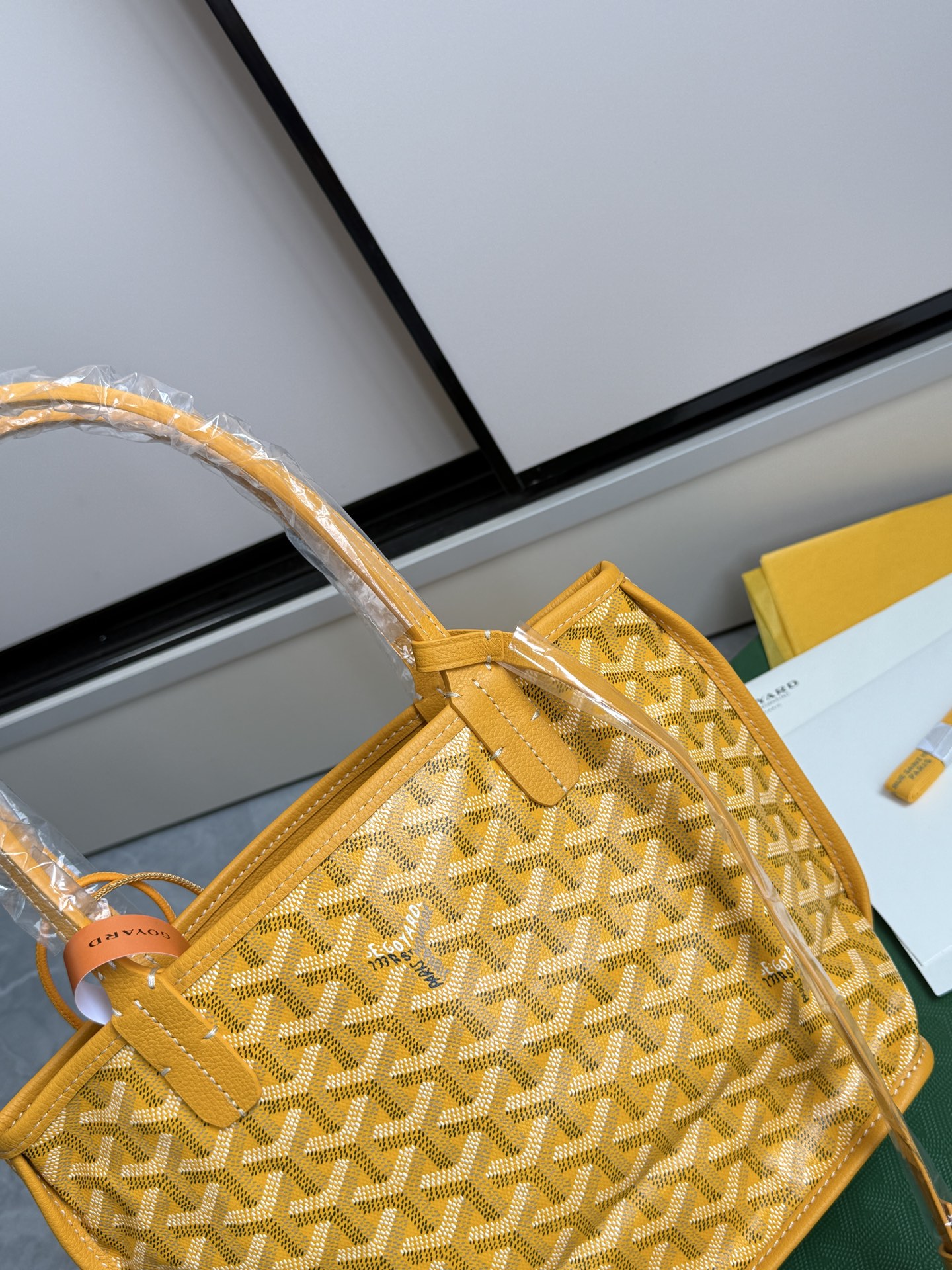Goyard 狗牙购物袋·迷你·黄色