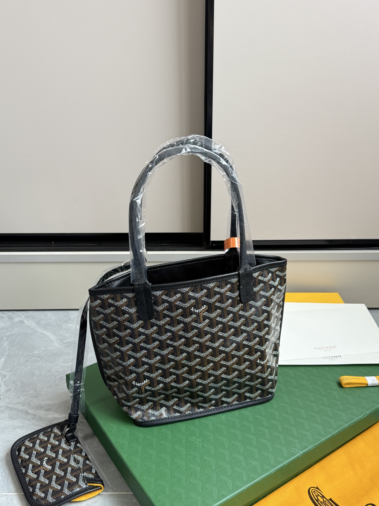 Gucci 狗牙购物袋·迷你·黑色