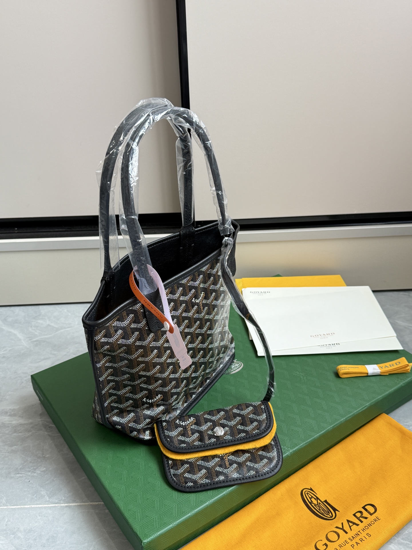 Gucci 狗牙购物袋·迷你·黑色