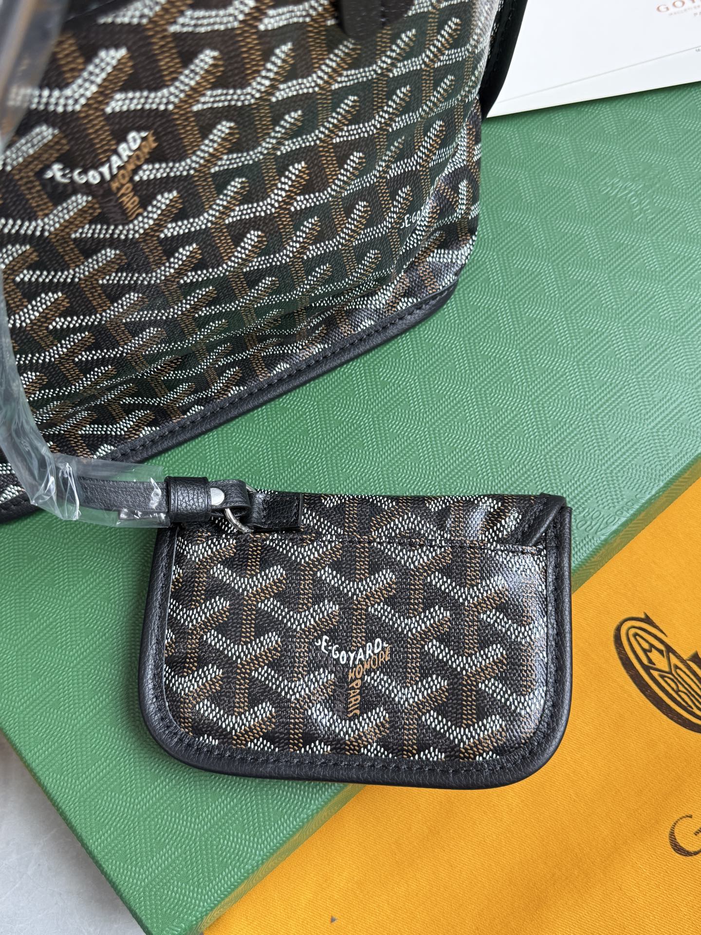 Gucci 狗牙购物袋·迷你·黑色
