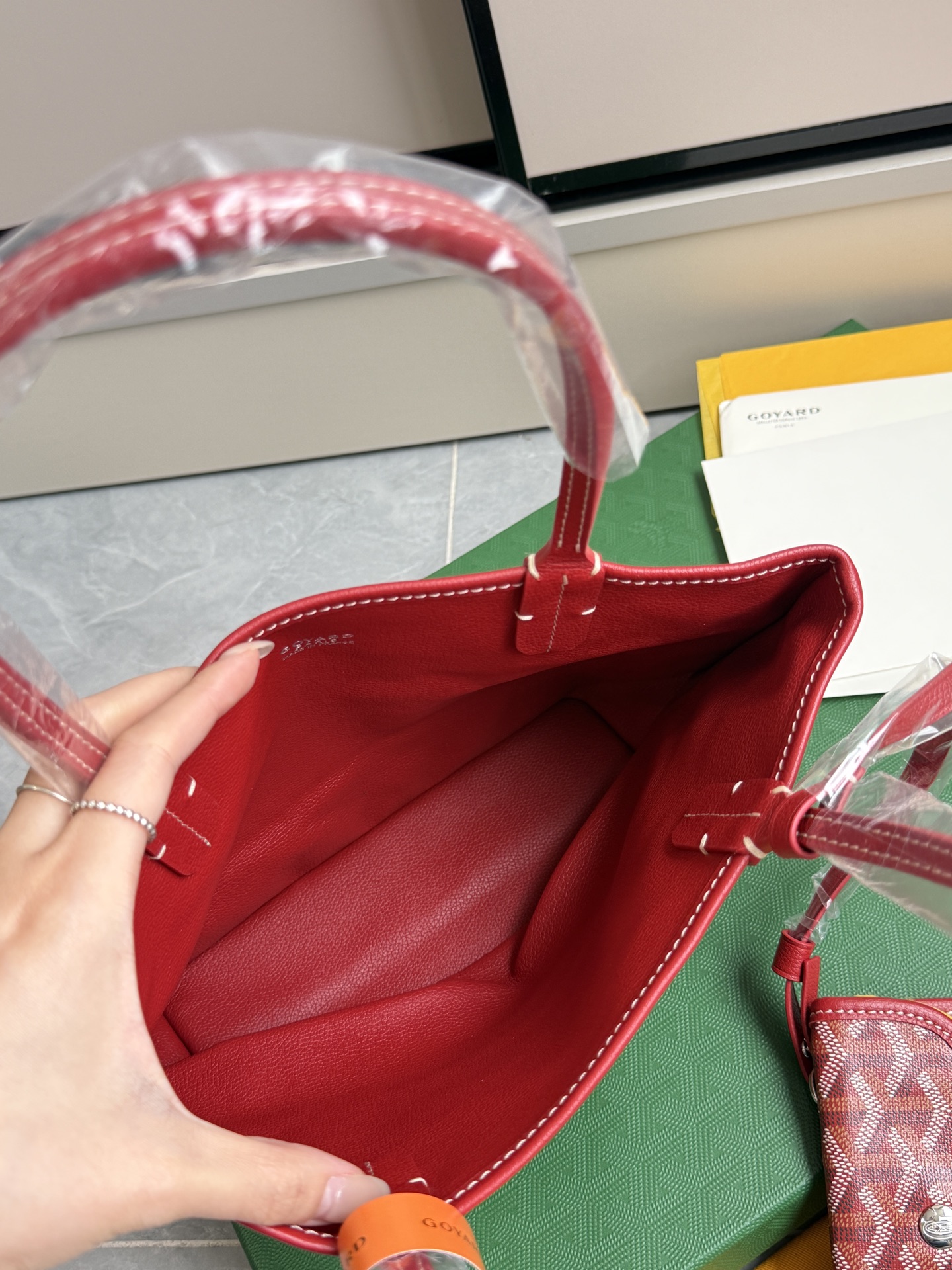 Gucci 狗牙购物袋·迷你·红色
