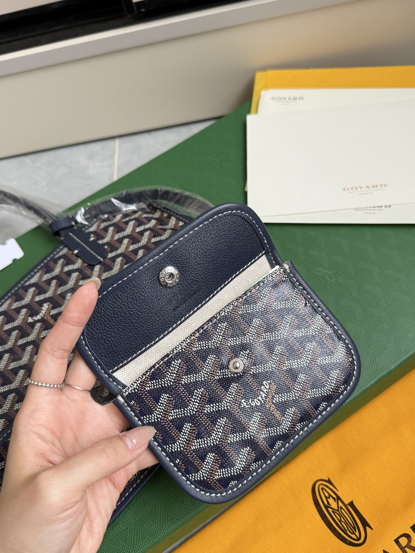 Gucci 狗牙购物袋·迷你·深蓝色
