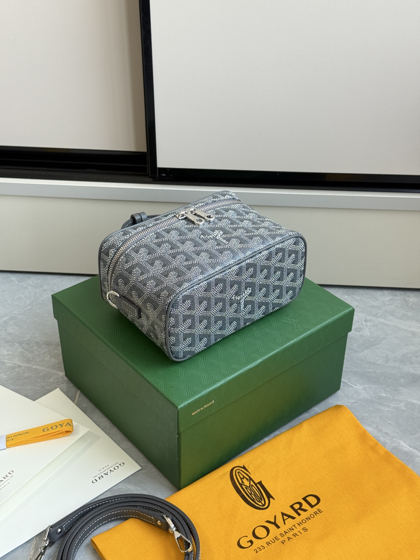 Goyard 升级版狗牙化妆包迷你·灰色