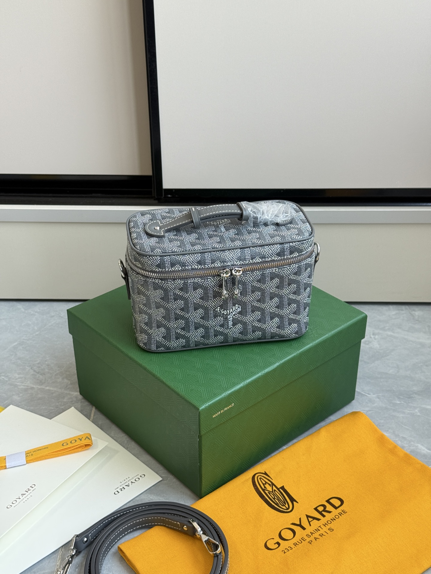 Goyard 升级版狗牙化妆包迷你·灰色