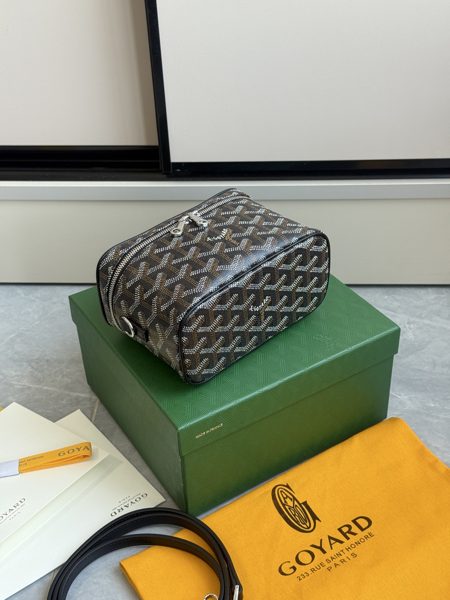Goyard 升级版狗牙化妆包迷你·黑色