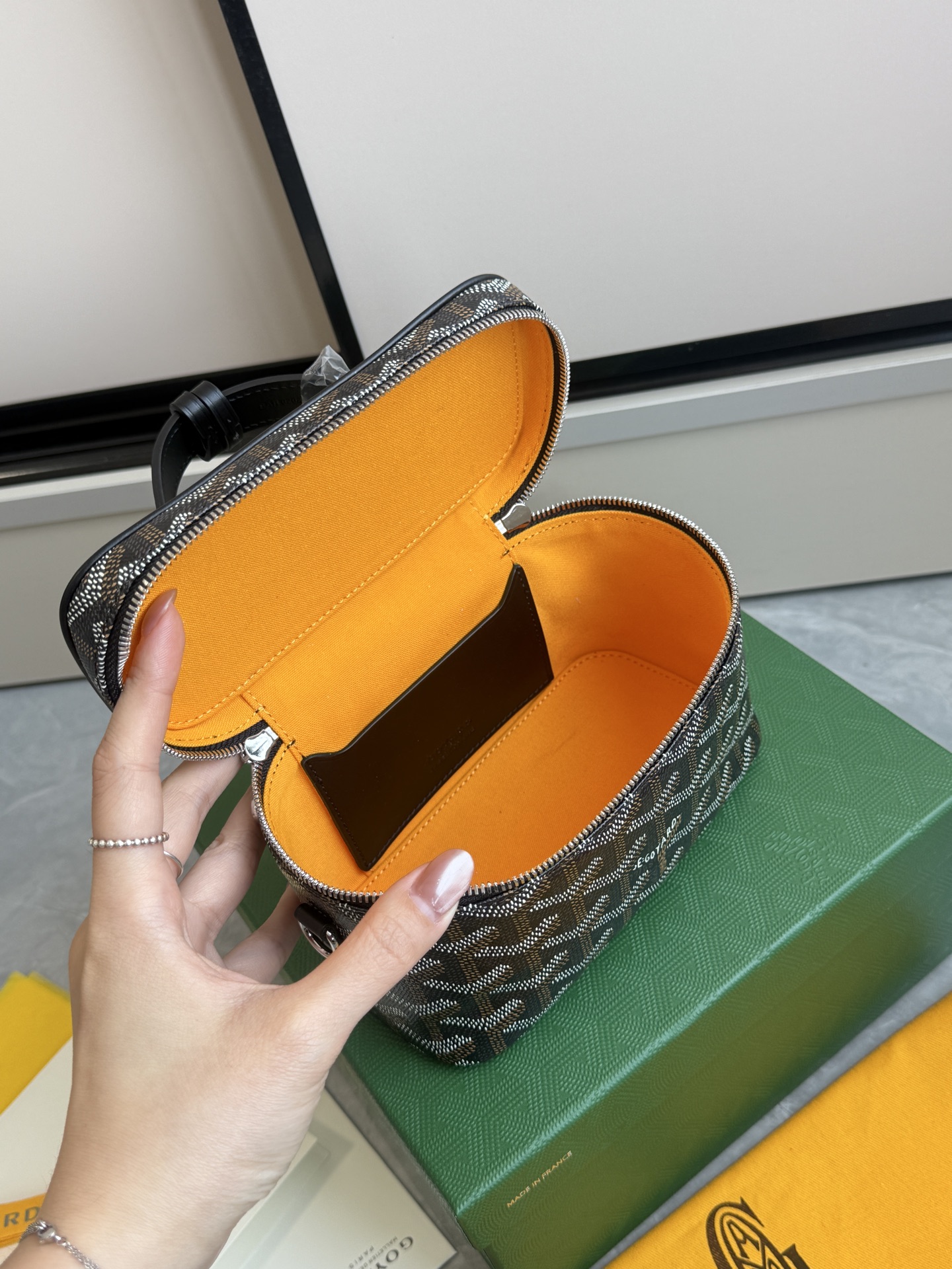 Goyard 升级版狗牙化妆包迷你·黑色