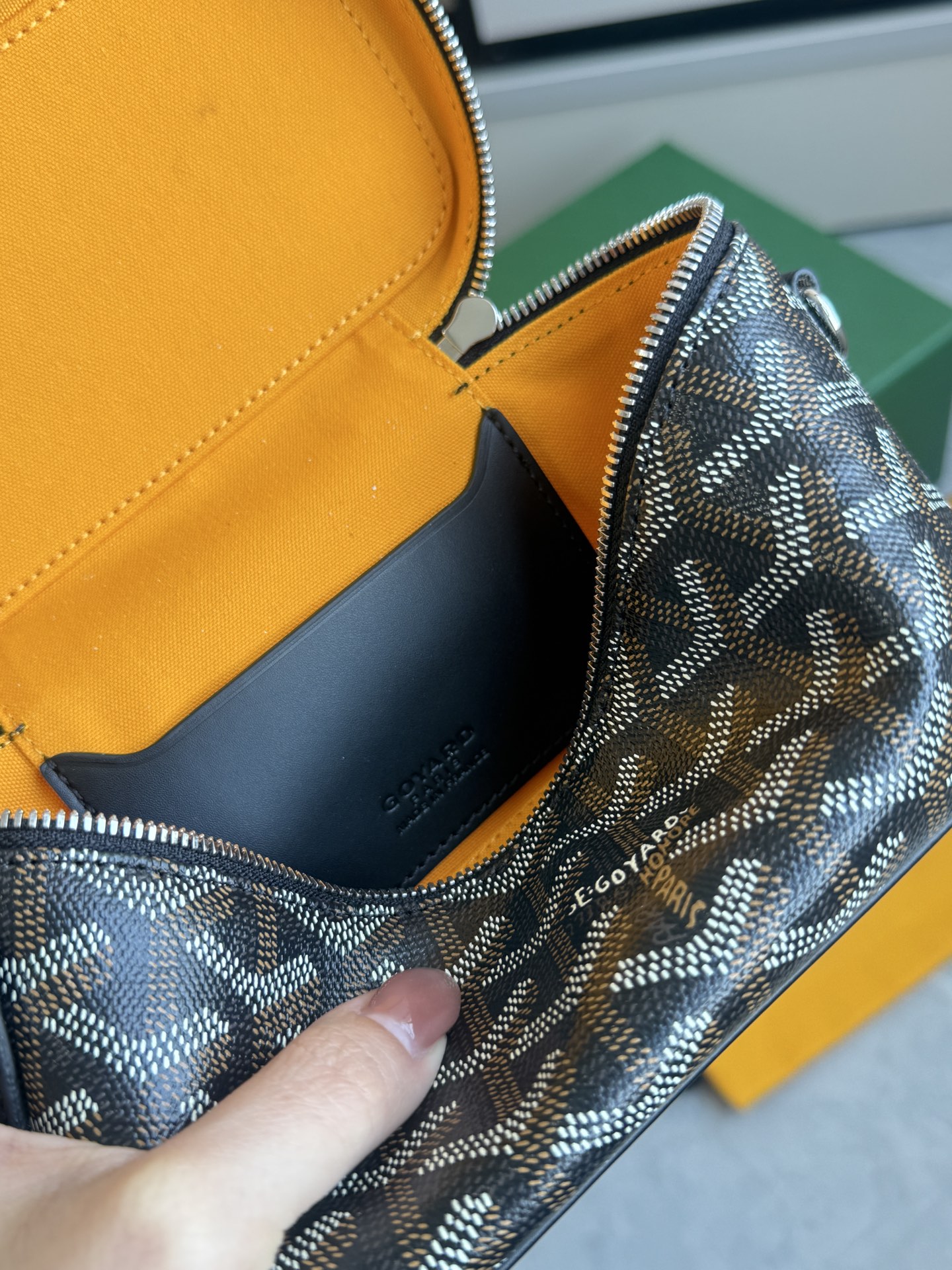 Goyard 升级版狗牙化妆包迷你·黑色