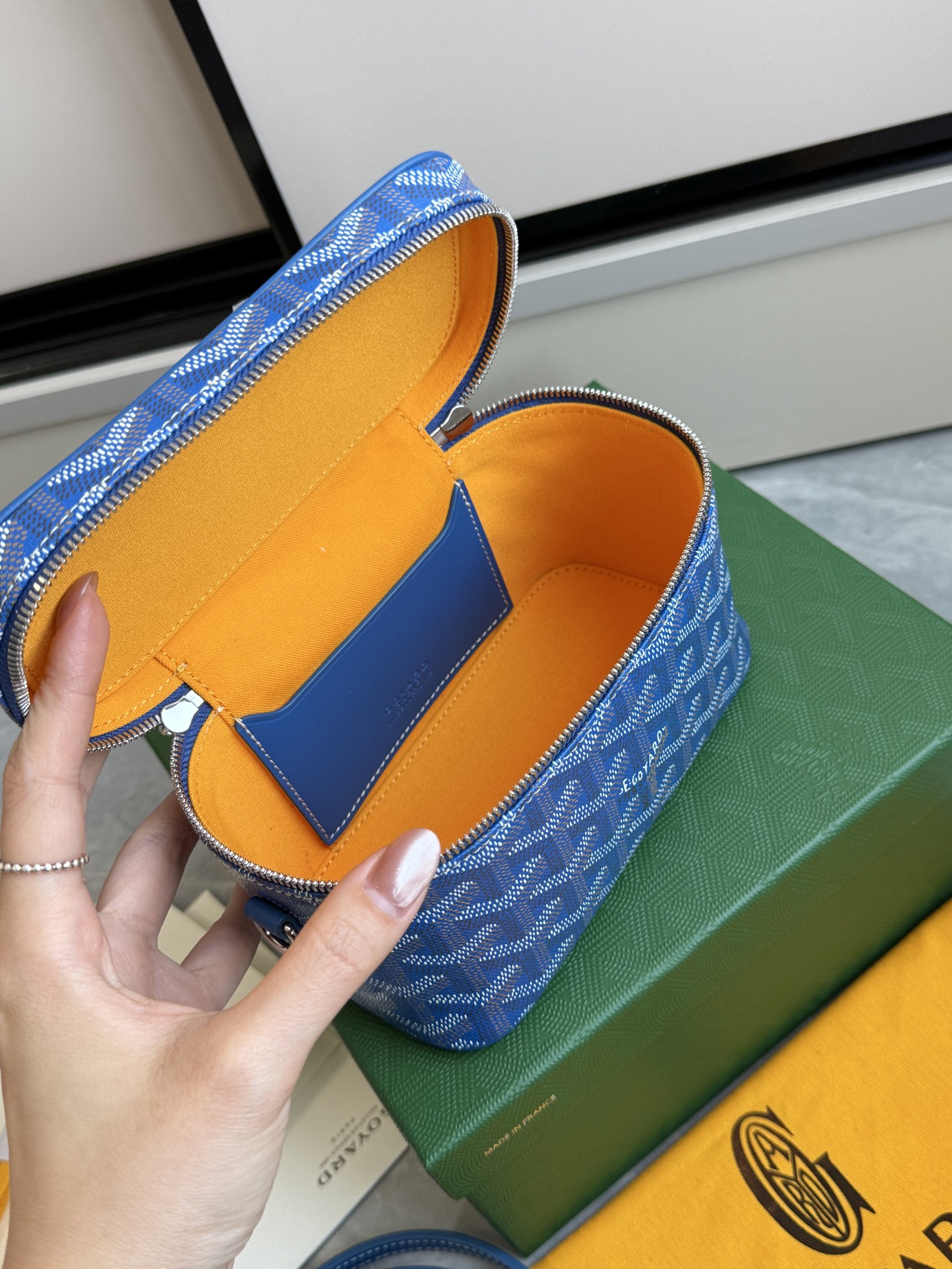 Goyard 升级版狗牙化妆包迷你·浅蓝色