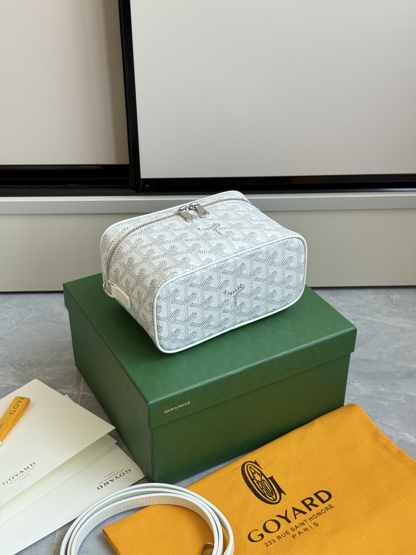Goyard 升级版狗牙化妆包迷你·白色
